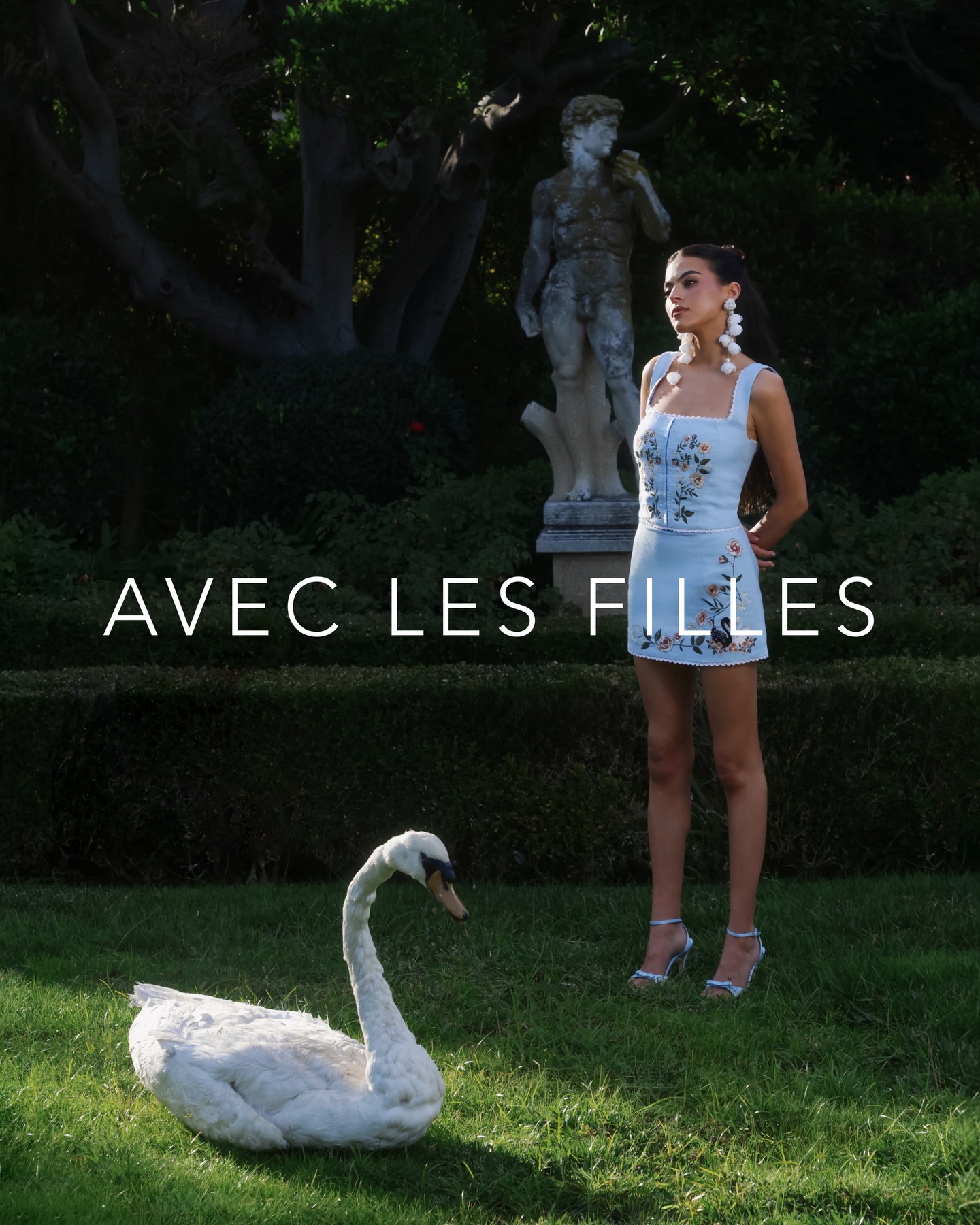 AVEC LES FILLES Facebook ad