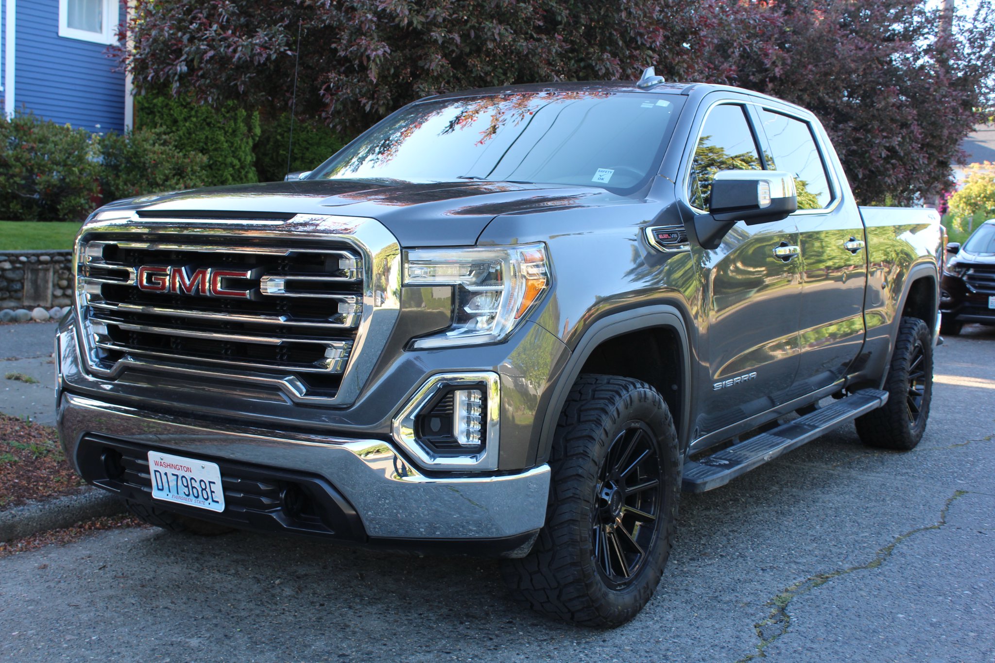 Zaid Musafer Al-Mahna Facebook ad: 2019 GMC SIERRA 1500 SLT