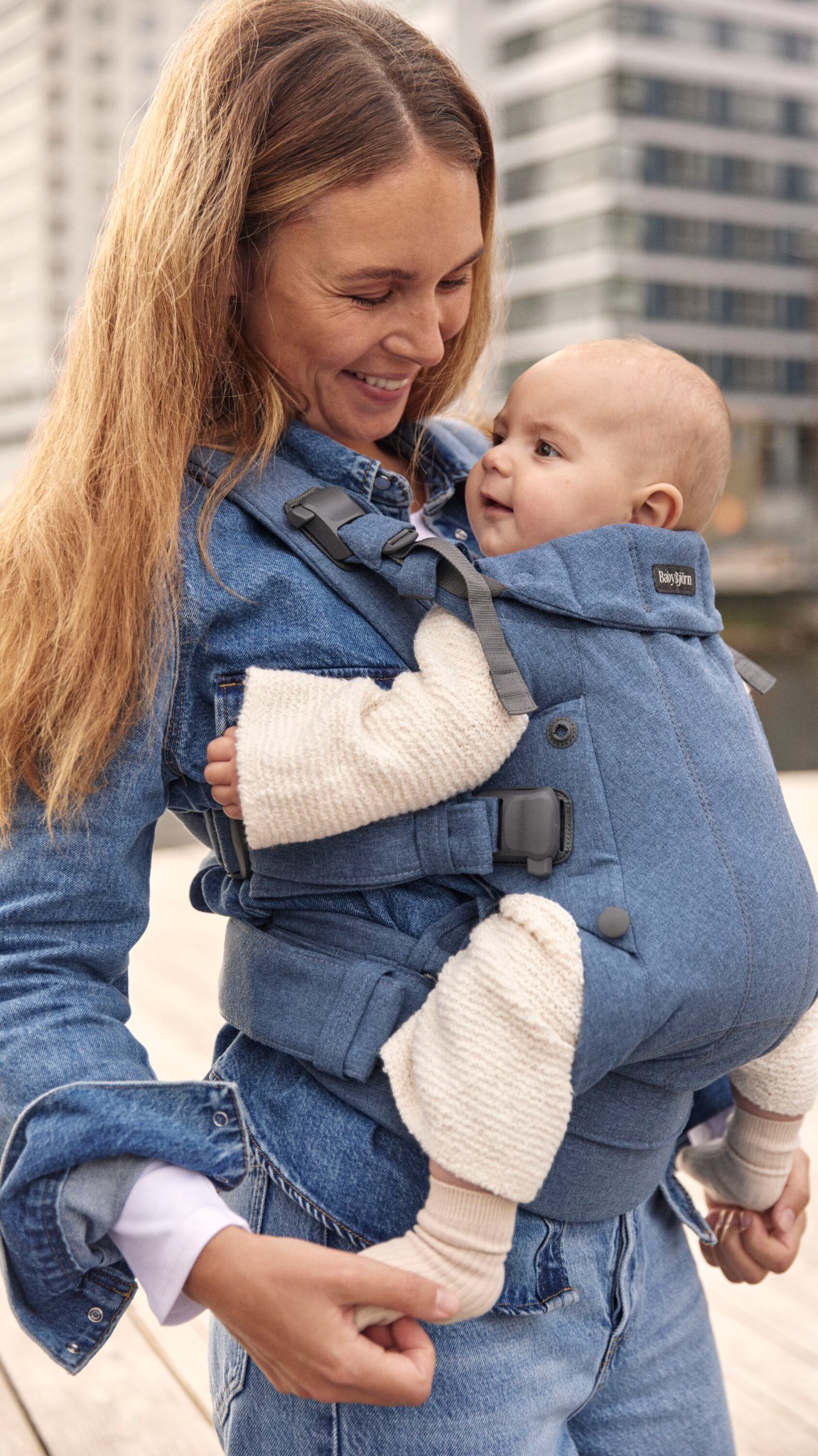 BabyBjörn Facebook ad