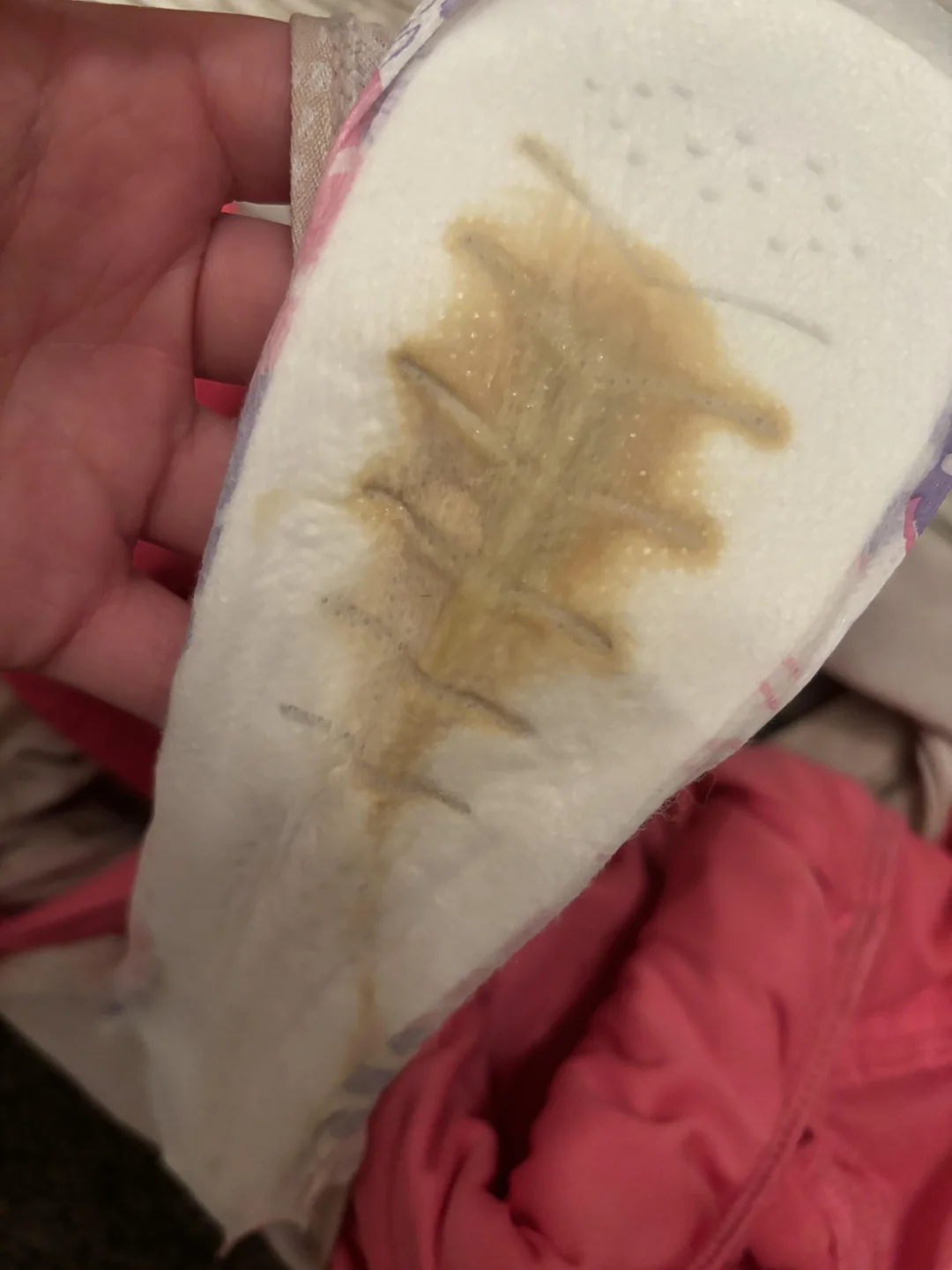Veluna probiotics Facebook ad: No más manchas ni flujo incómodo. Descubre cómo URO puede…