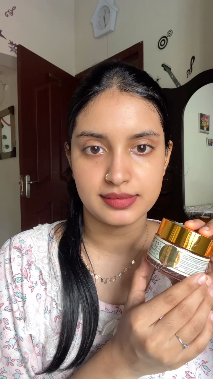 Vanaura Organics Facebook ad: A gentle 4-in-1 organic gel that actually works…
