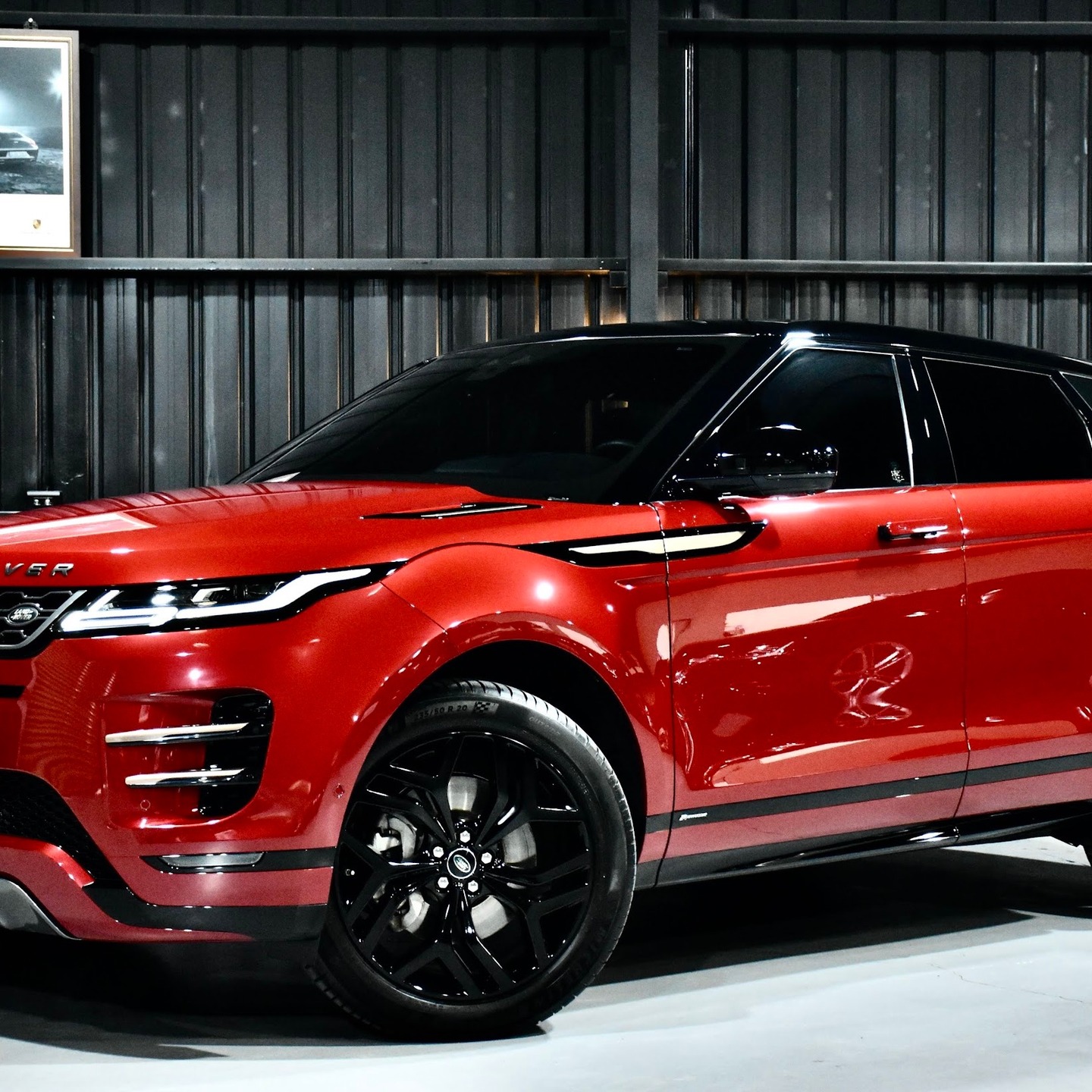 隔壁賣車的小郭 Facebook ad: 2020 Rang Rover Evoque P250 R-Dynamic SE 總代理…