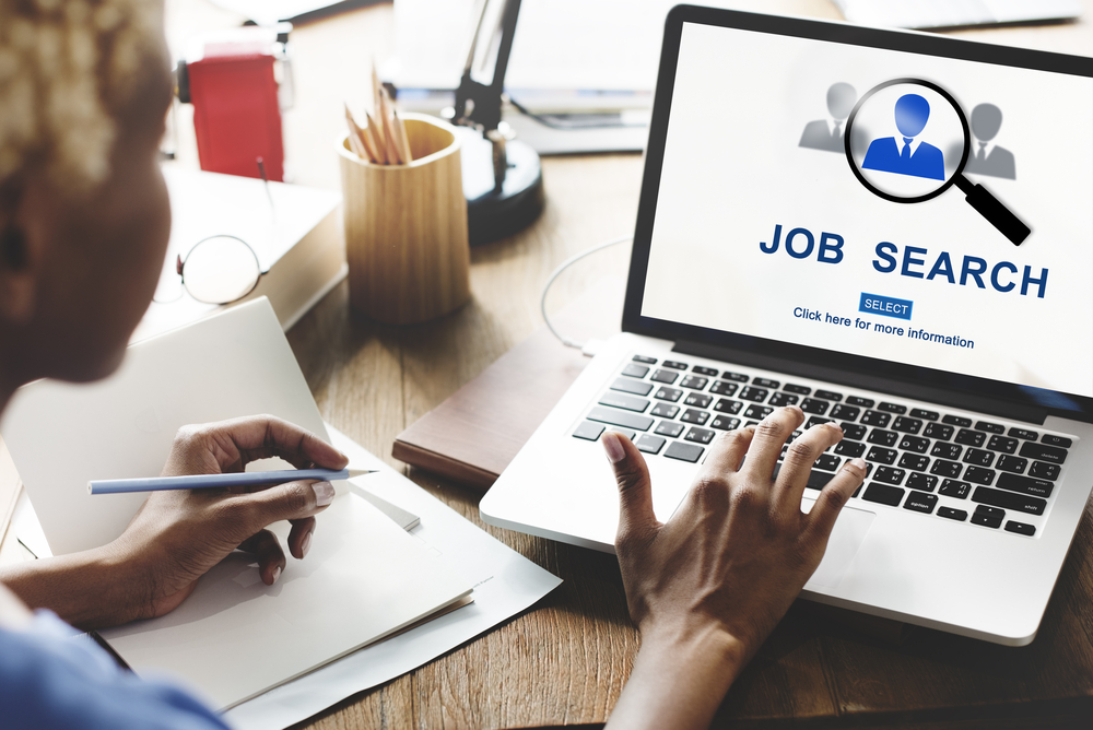 Leisurejobs Facebook ad: Create your Free Job Alert now