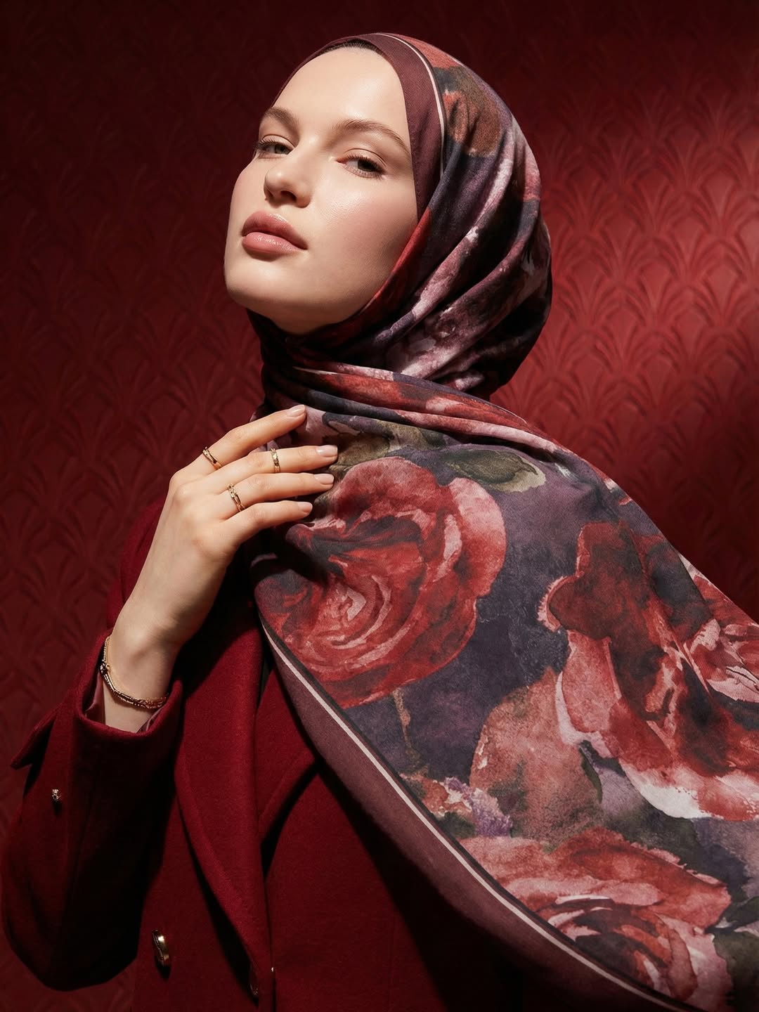 Her scarf  Facebook ad