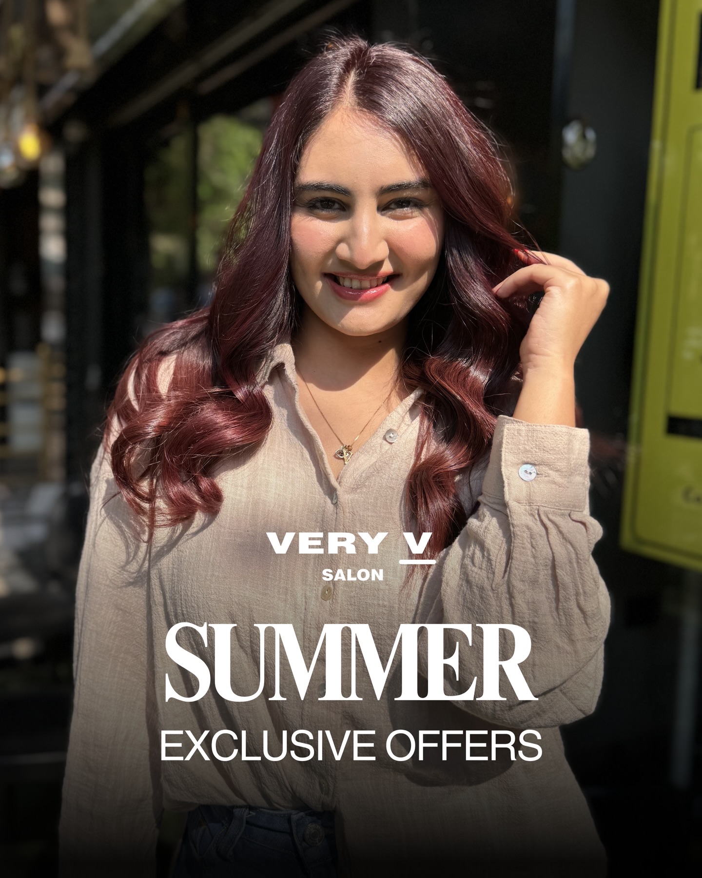 Very V salon Facebook ad: Summer Exclusive Offers Are Here