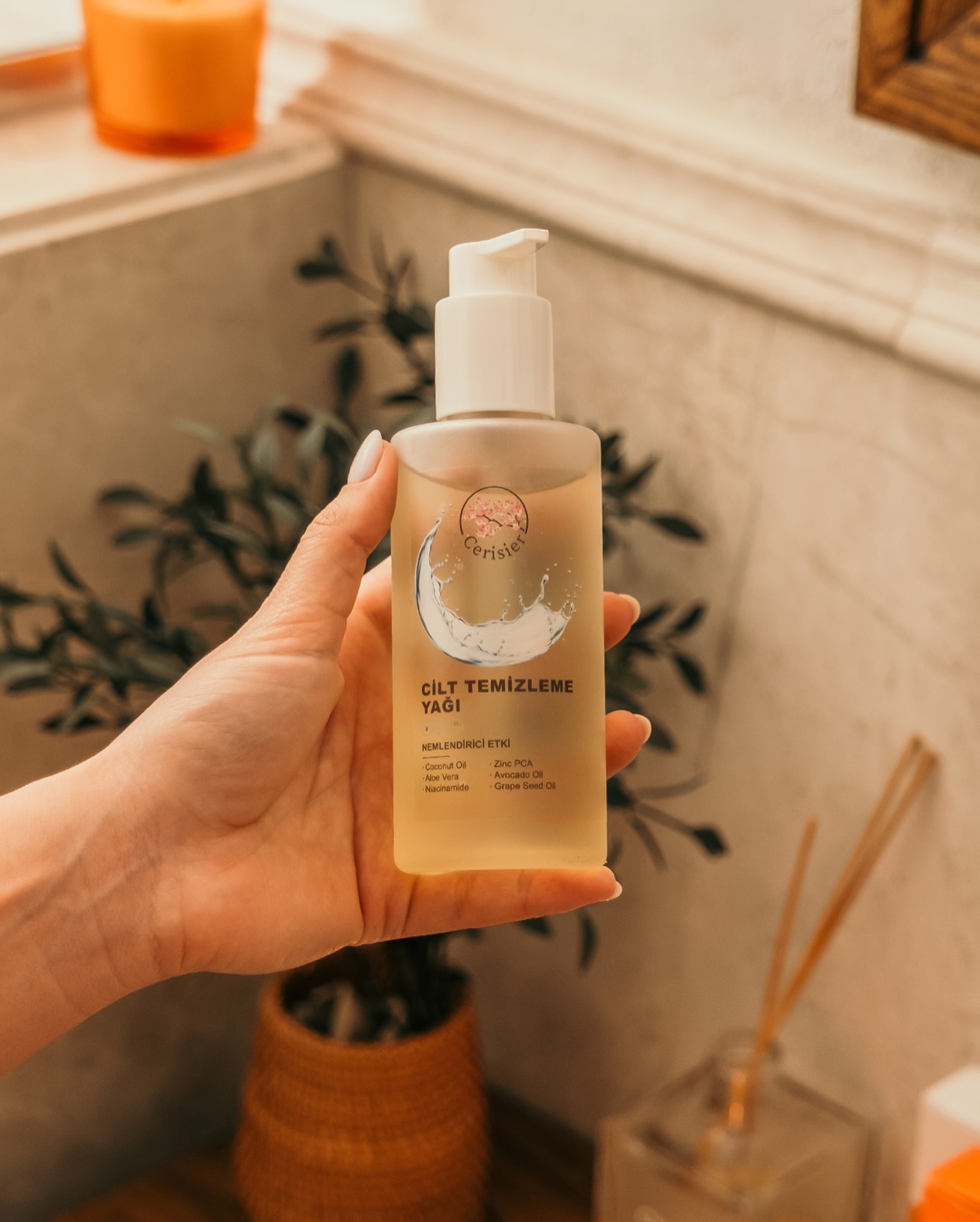 Cerisier Cosmetic Facebook ad: Cerisier Yüz Yıkama Yağı