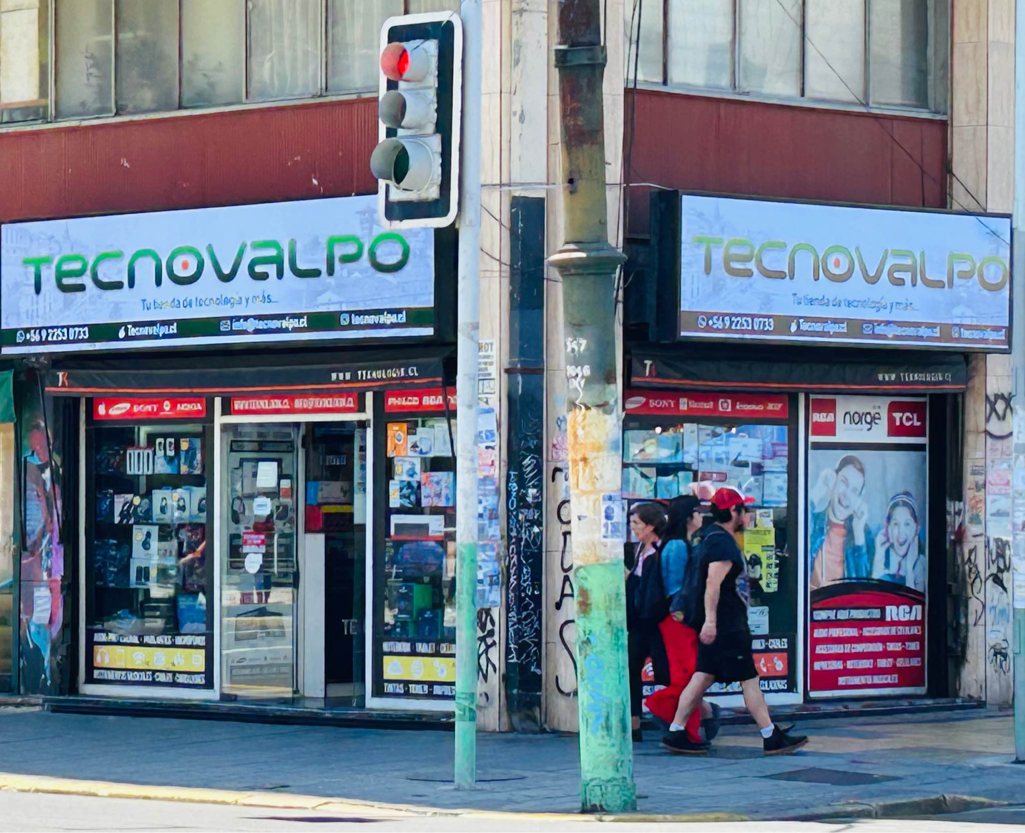 Rodrigo Miranda Villegas Facebook ad: Derechos de Llave Local Tecnología pleno centro de…