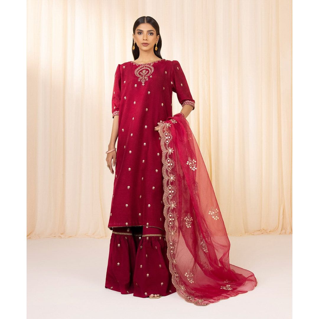 Topmark Woman Facebook ad: Style Your EID with Our Exclusive Unstitch Collection!