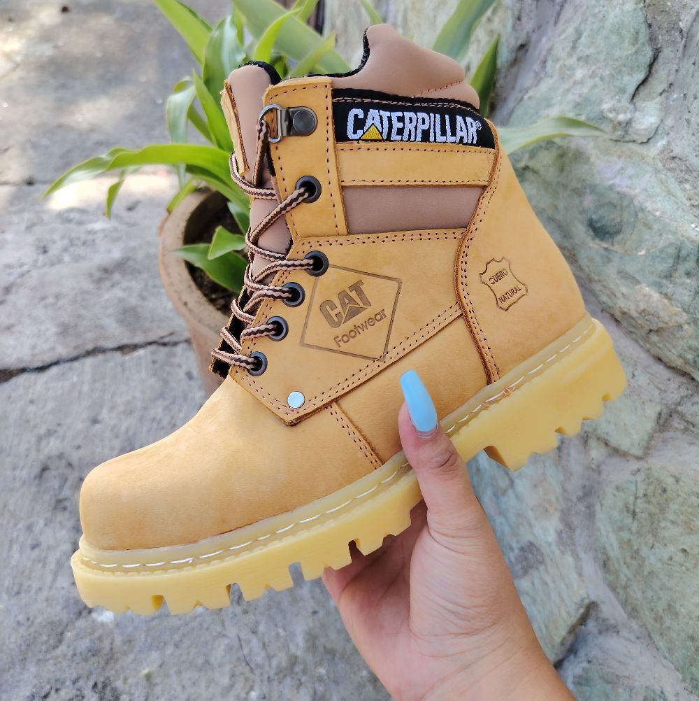 Pielmoda #2 Facebook ad: BOTAS 100% cuero natural materiales de alta calidad…