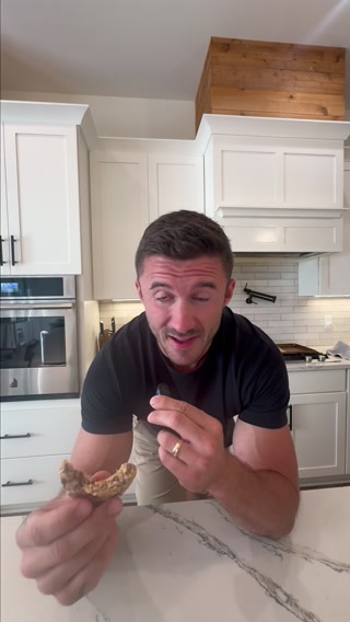 David Protein Facebook ad: 28g Protein. 150 Calories. 0g Sugar.