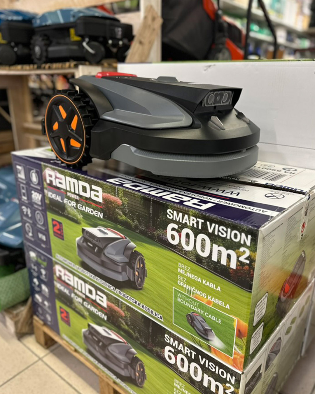 Ramda Facebook ad: Robotske kosilnice - eurogarden.eu
