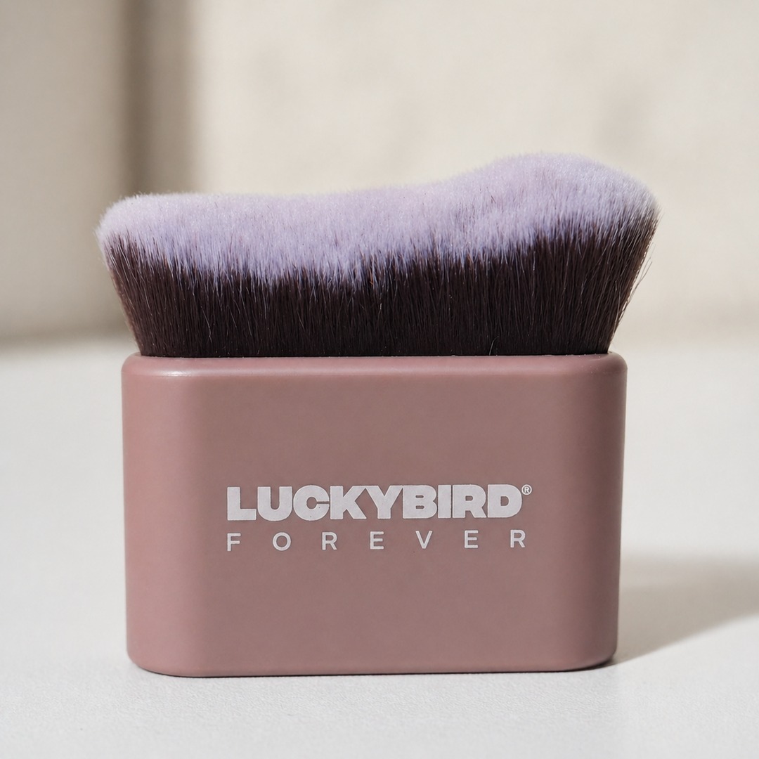 Lucky Bird Forever Facebook ad: If your fake tan always goes streaky around…