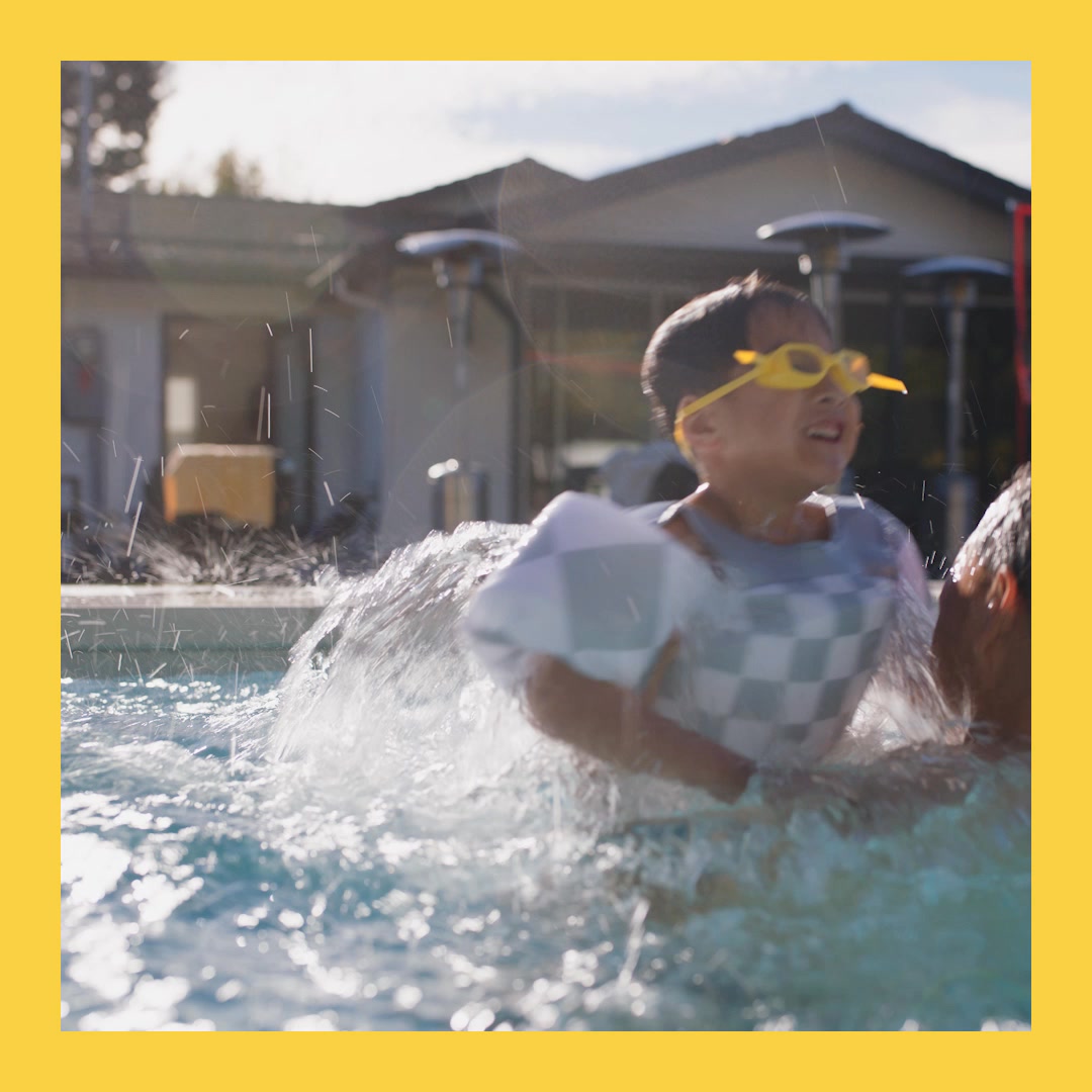Edward Jones Facebook ad: Rich = living life your way