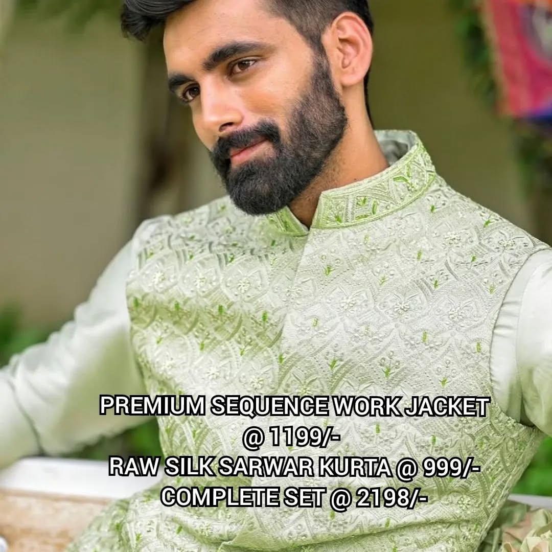 City Center Showroom, Satara Facebook ad: शुभकार्याची शुभ सुरुवात सिटी सेंटर शॉपिंग पासून.