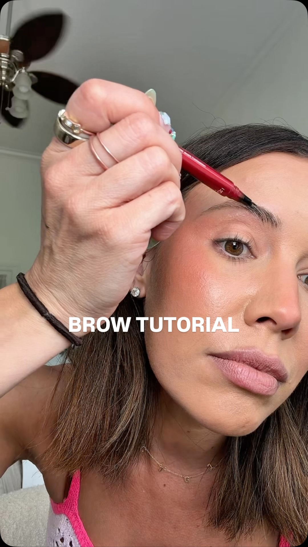 L'Oréal Paris Facebook ad: i’m not insecure about my brows now with…
