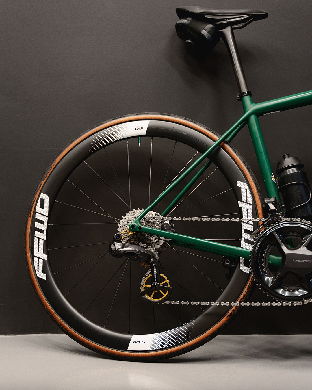 Framesandgear Facebook ad