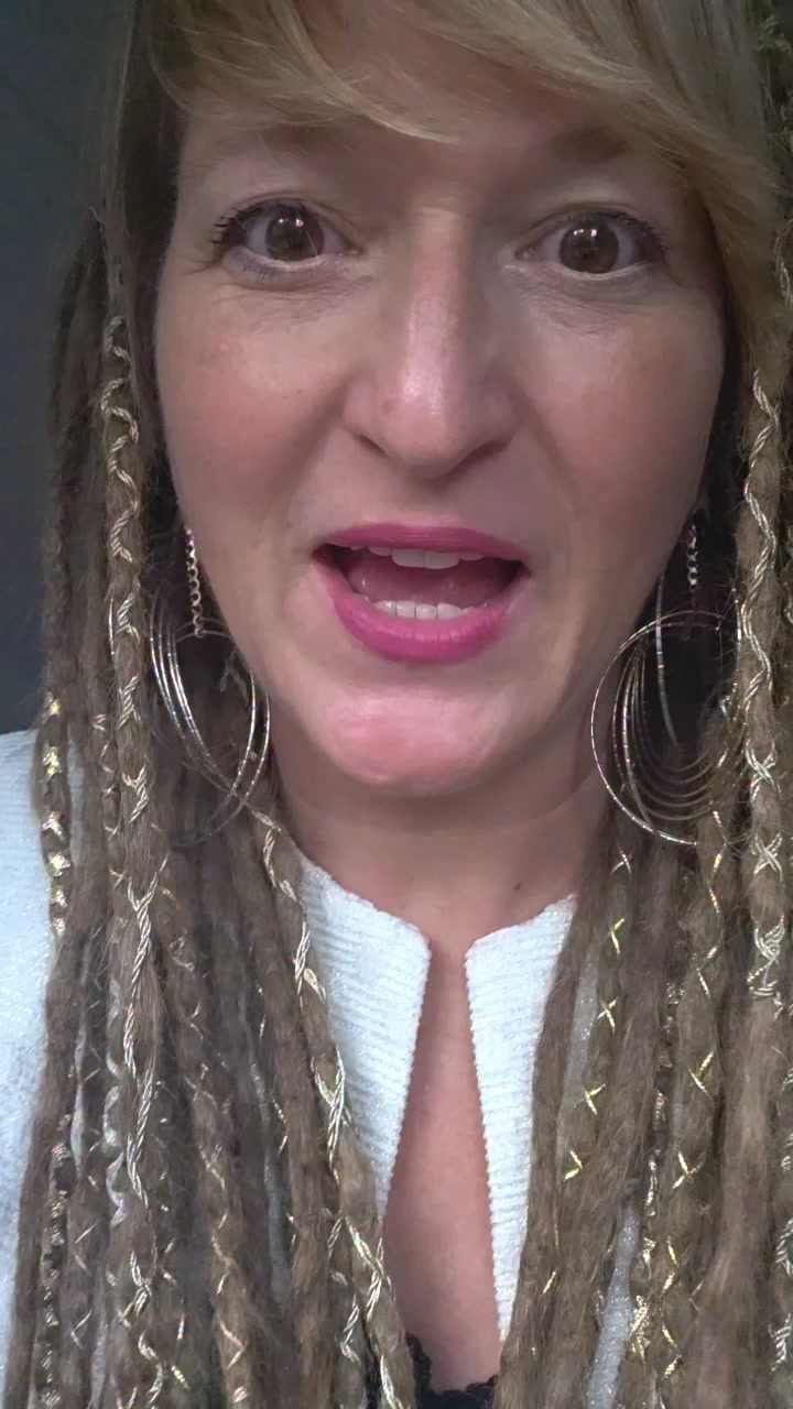 Sarah Jennings Dare to Be Facebook ad: Free Training for Human Transformation