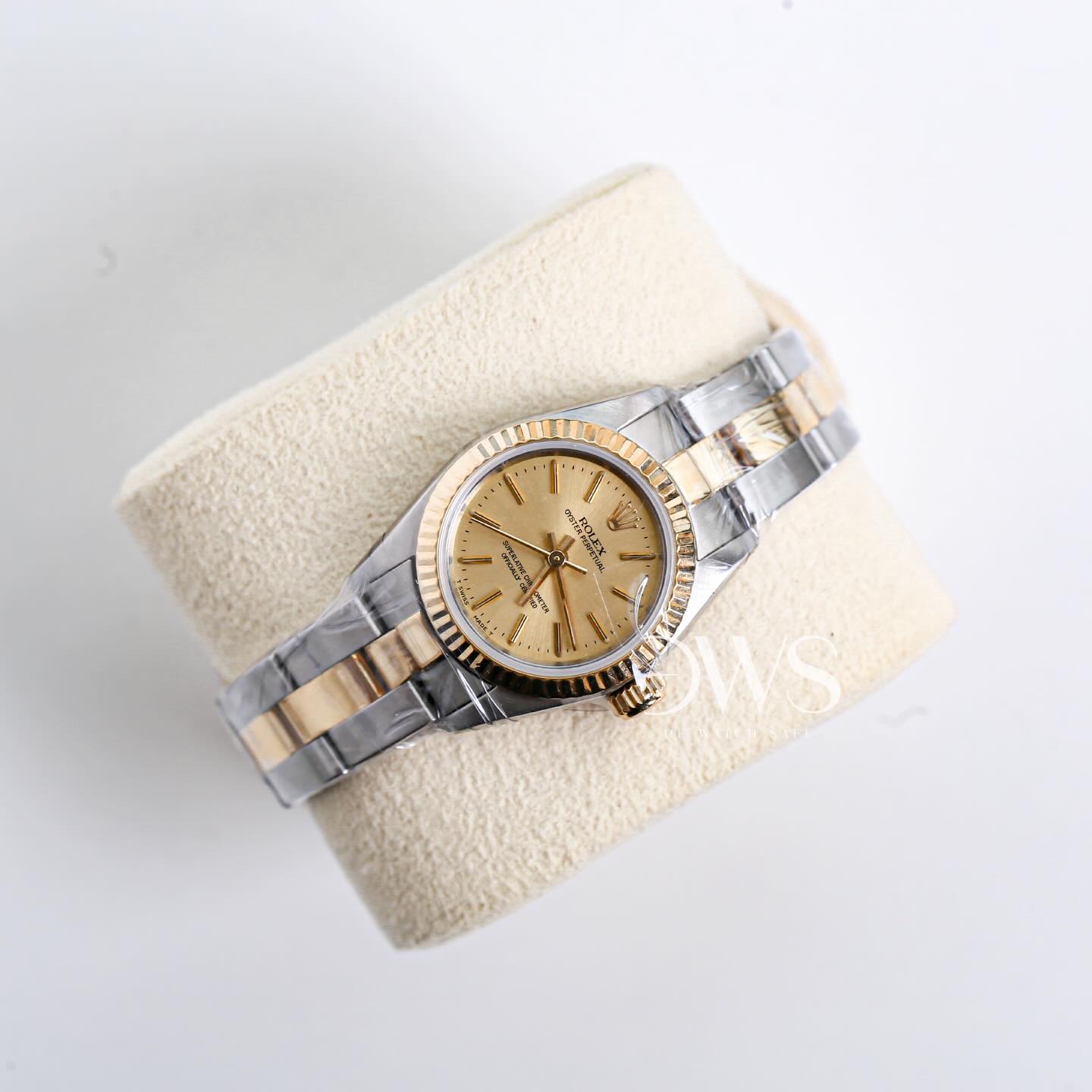 Dewatch safe Consign Facebook ad