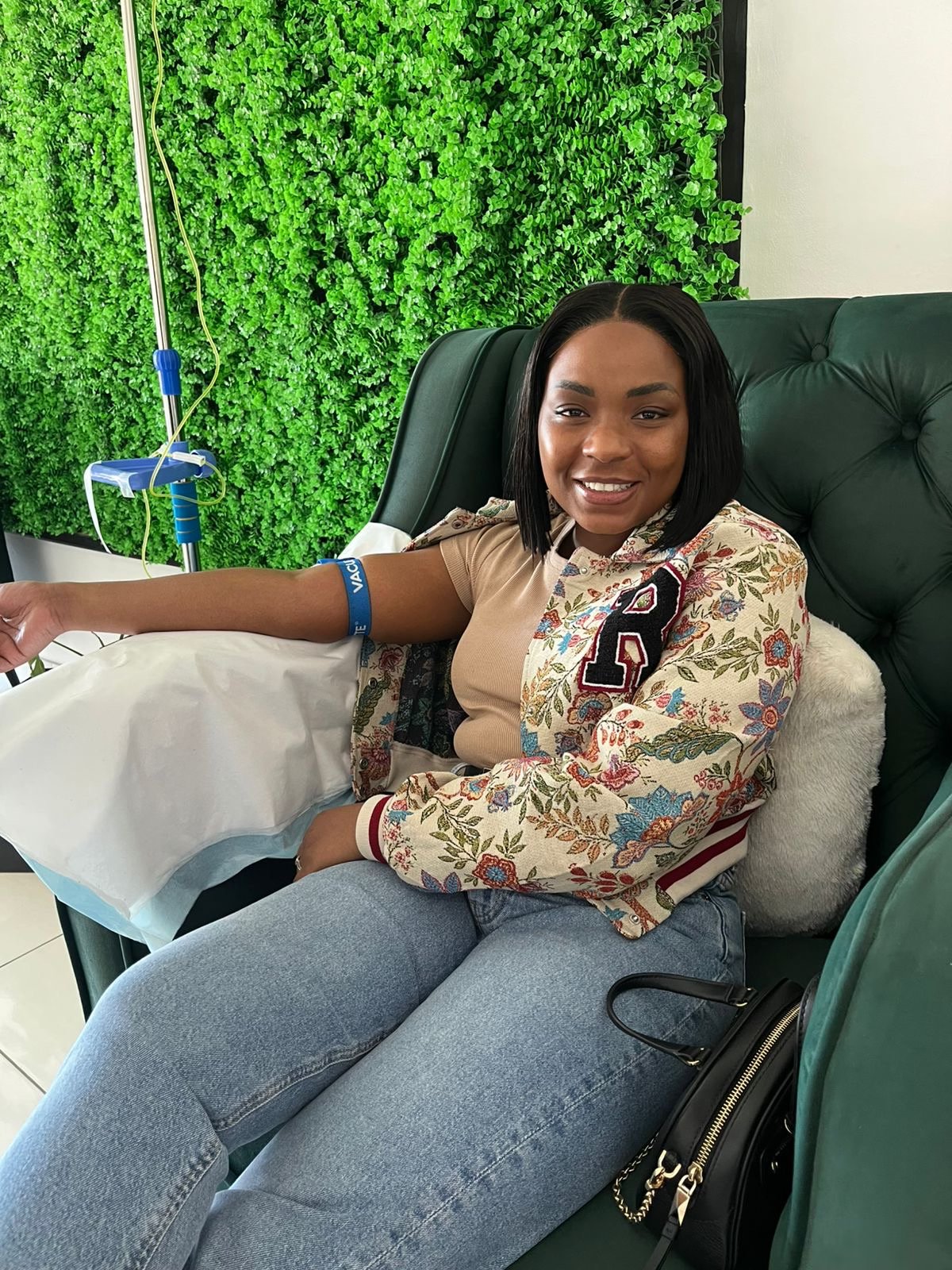 Glistian Wellness Facebook ad: This is your sign to book an IV…