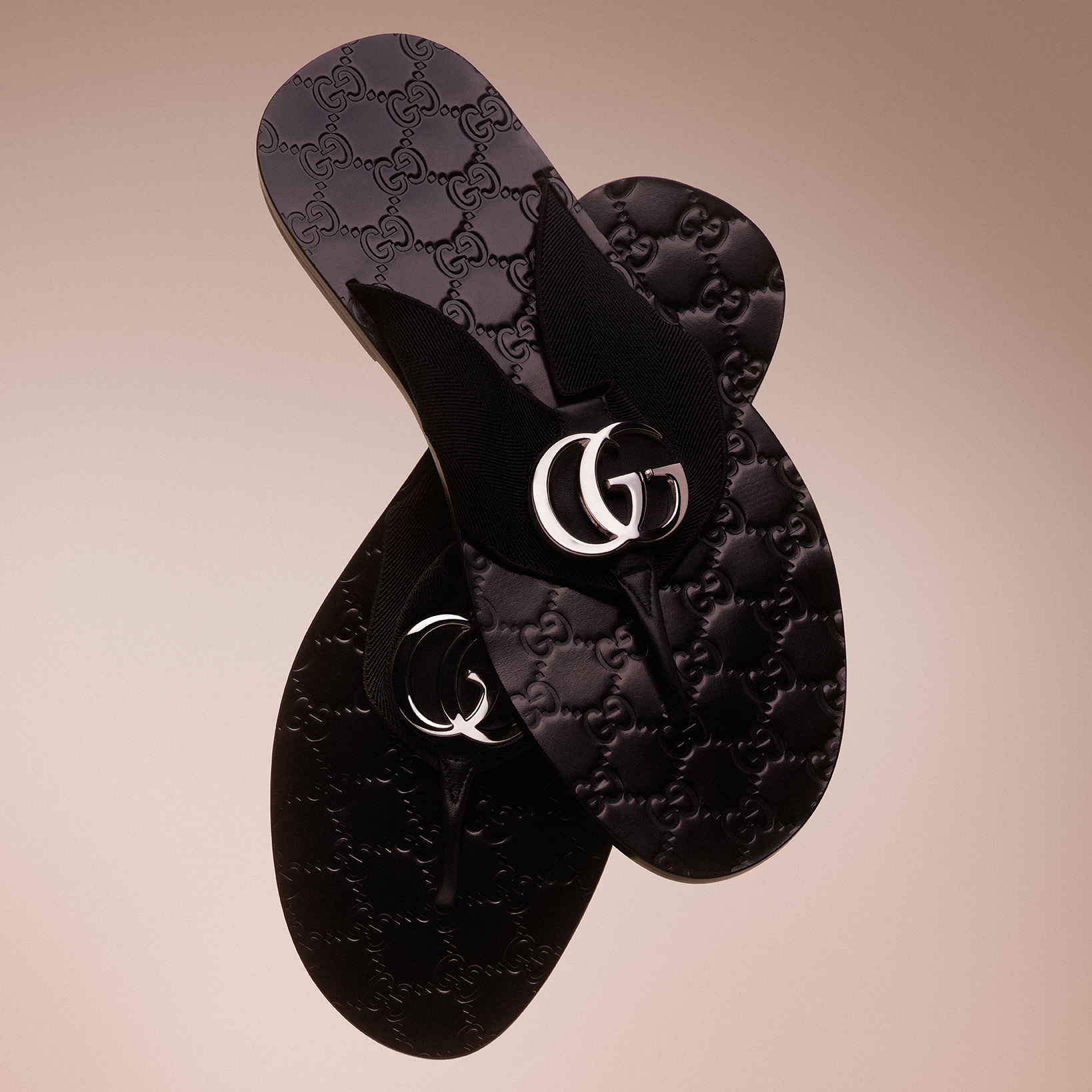 Gucci Facebook ad