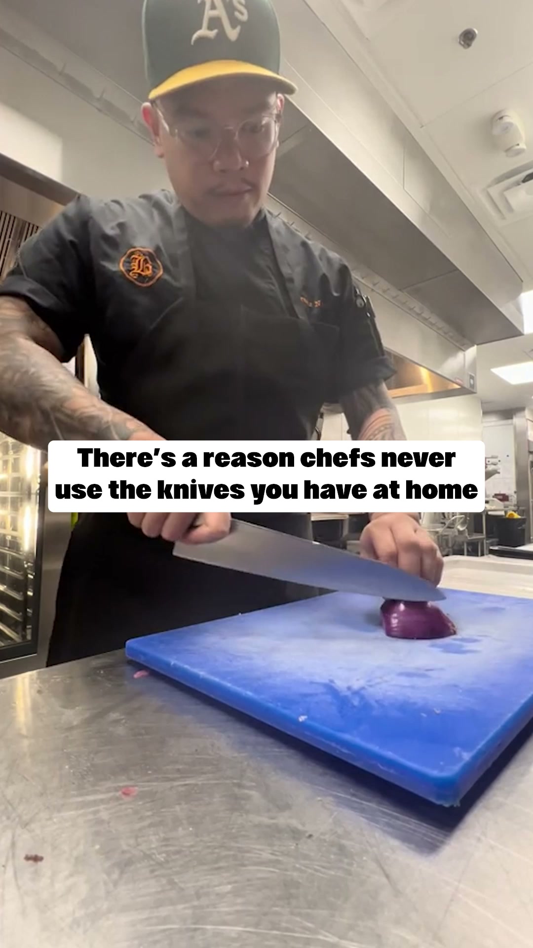 Notorious Cookware Facebook ad: Stop Fighting Your Kitchen Tools
