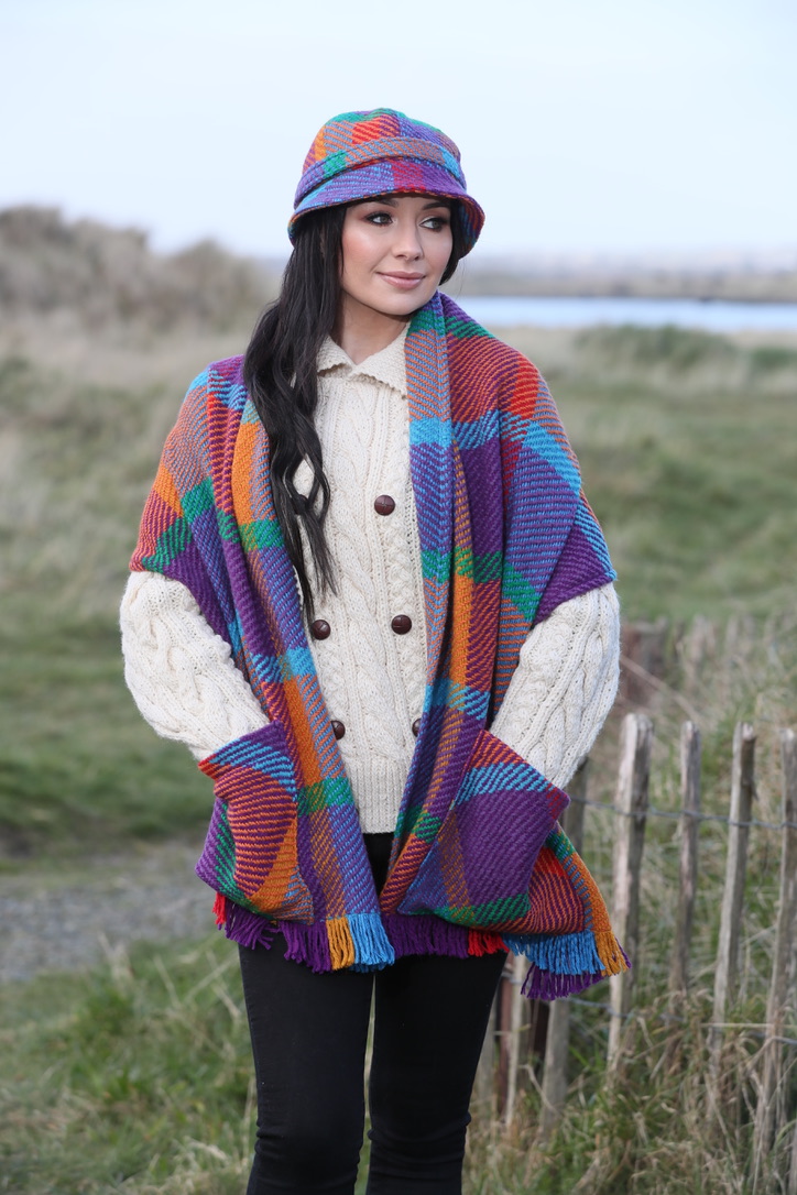 Weavers of Ireland Facebook ad: Worth Keeping, Worth Wearing