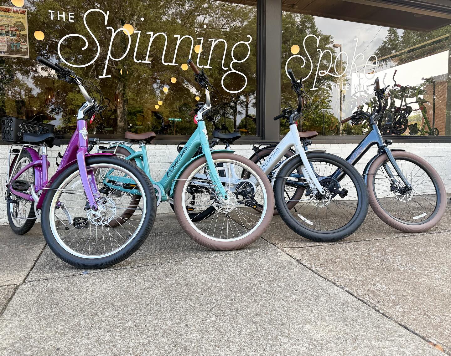 The Spinning Spoke Cycle Hub Facebook ad: Need a bike?
