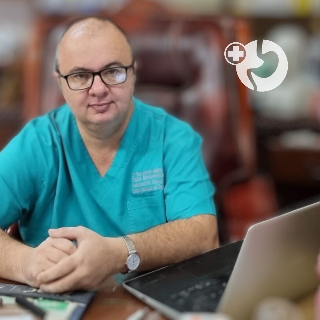Dr. Raúl Aldana Facebook ad: Cada día, nuestro increíble equipo médico trabaja…