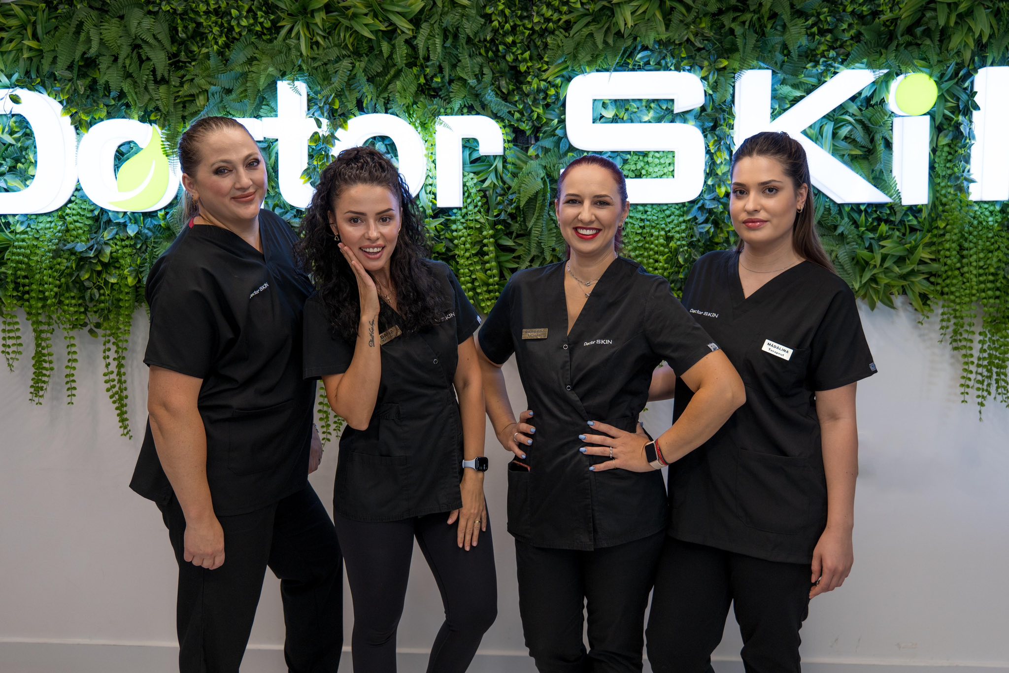 Doctor SKiN București Facebook ad: Echipa Doctor SKiN Corbeanca te așteaptă cu zâmbetul…