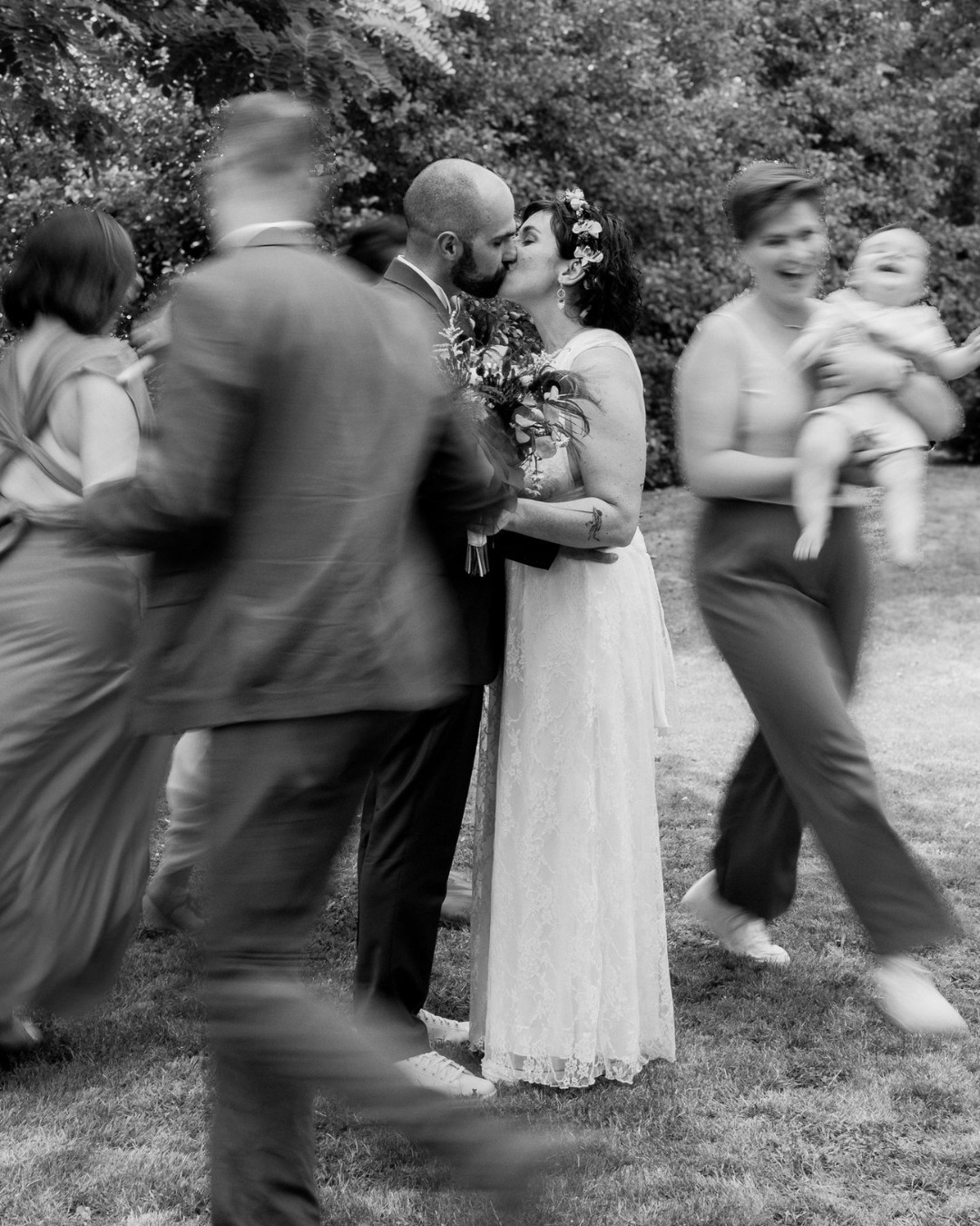 Mimetik Bcn Facebook ad: Hoy compartimos la boda de Adèle, que se…