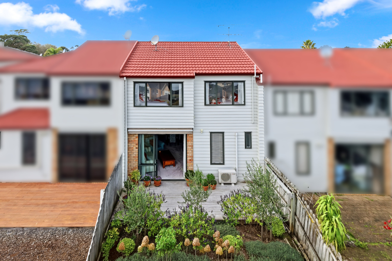 Barfoot & Thompson, Browns Bay Facebook ad: 21/22 Northcross Drive Oteha