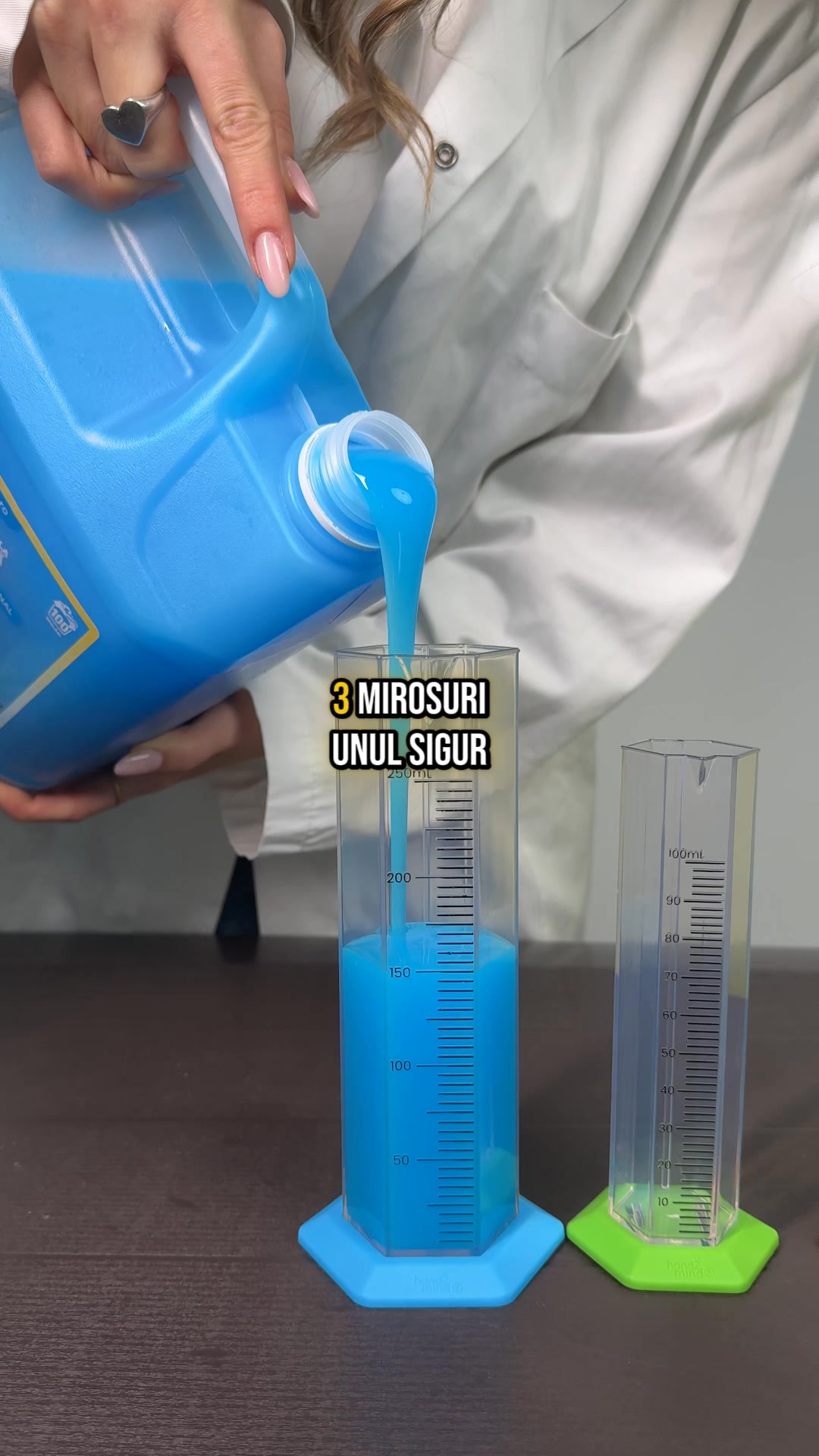 LaCanistra.ro Facebook ad: Detergent din Fabrică - Direct la Tine