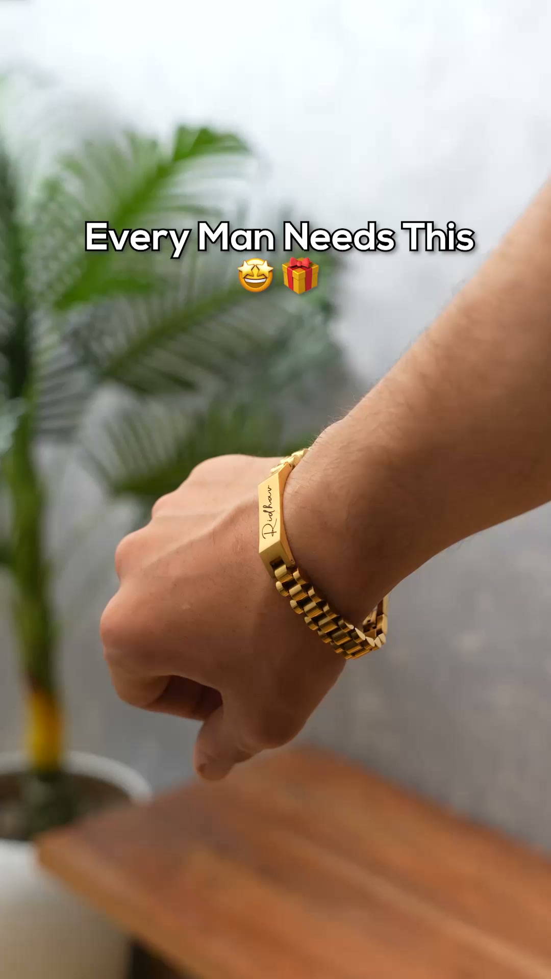 Oro by Etchcraft Facebook ad: Custom Name Bracelet