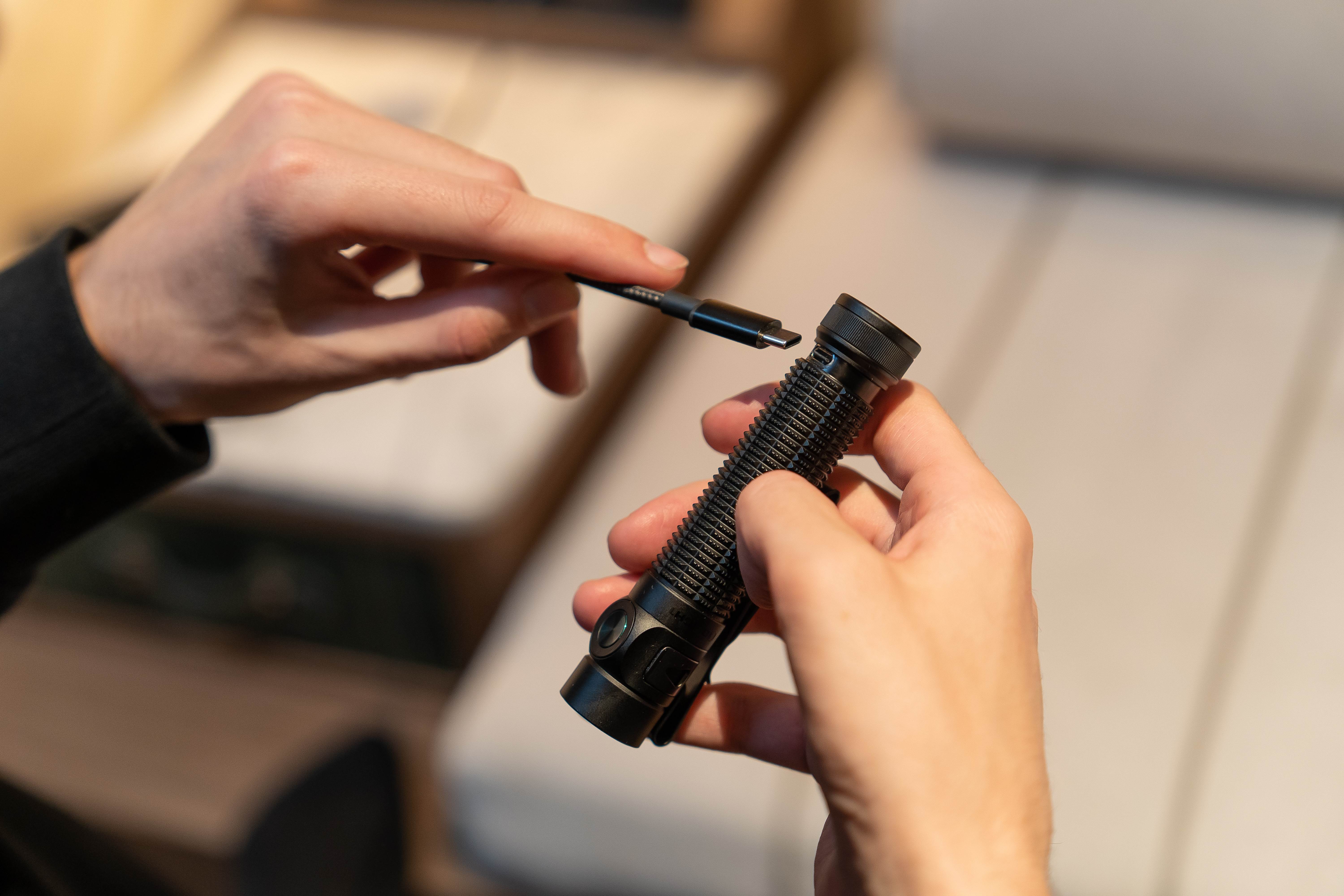 Olight UK Facebook ad