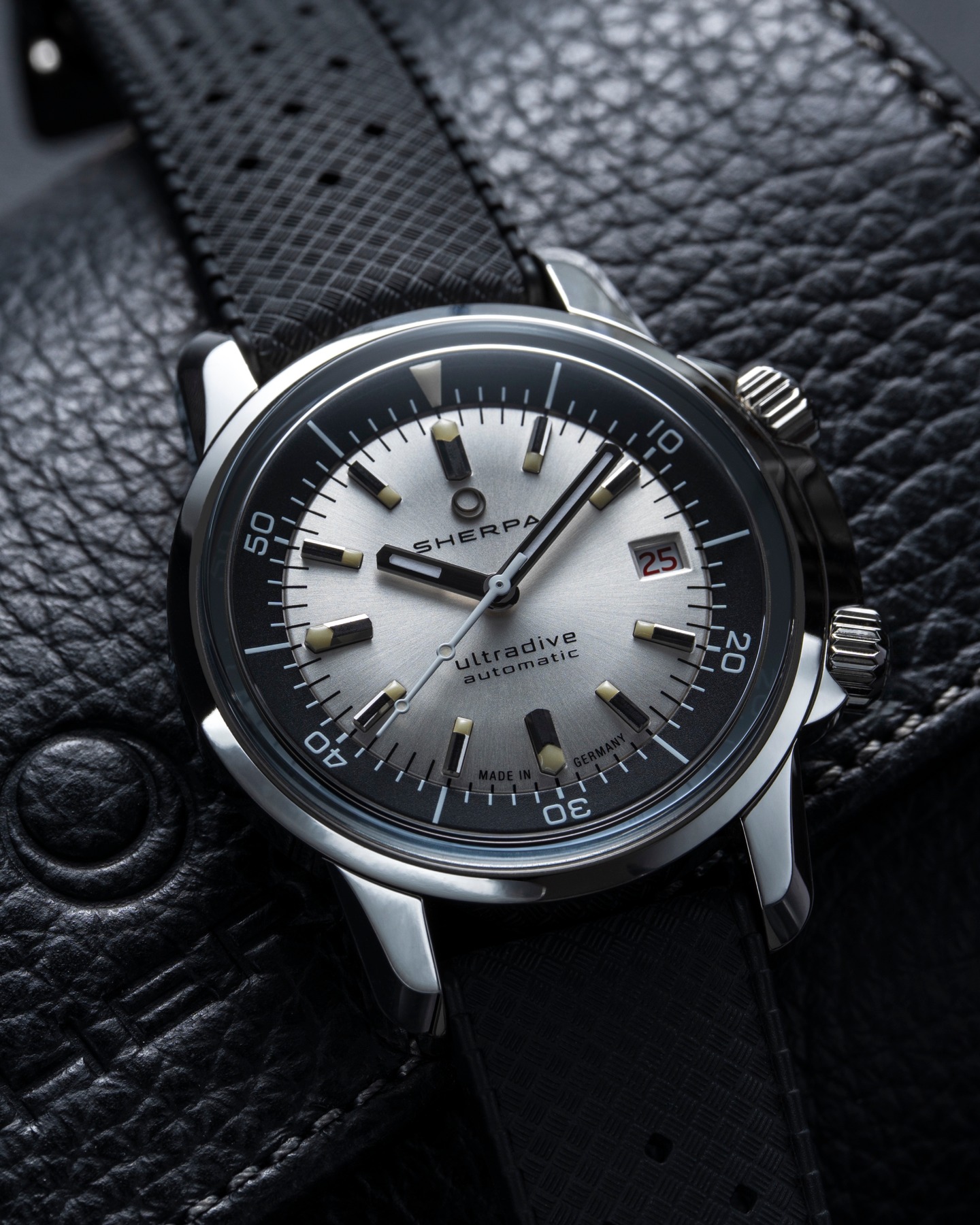 Sherpa Watches GmbH Facebook ad