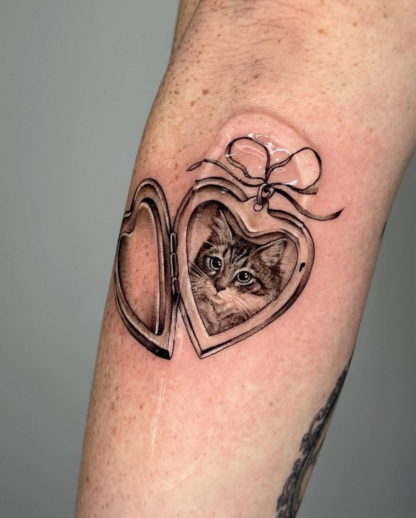 Mad Rabbit Tattoo Facebook ad