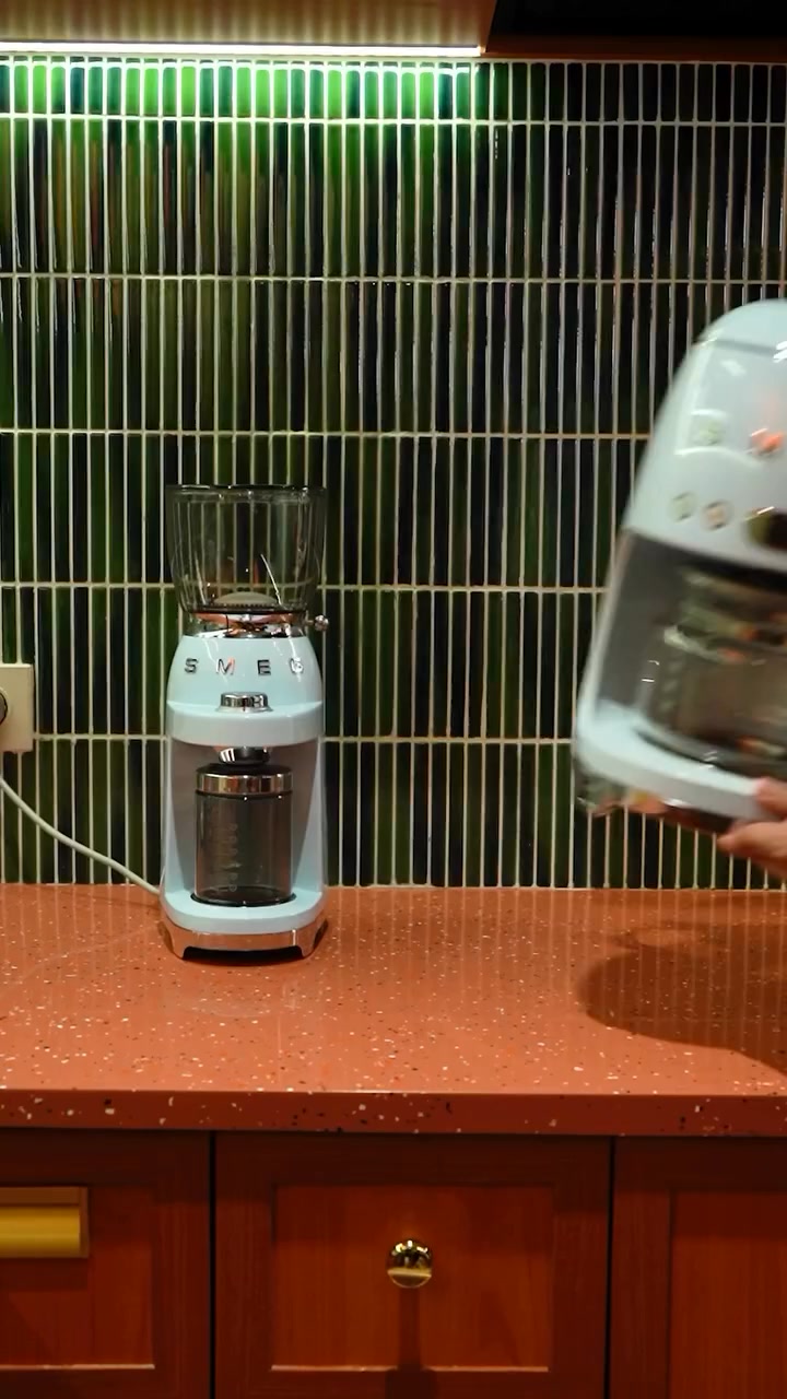 SMEG Indonesia Facebook ad: When mornings feel routine, change the ritual.