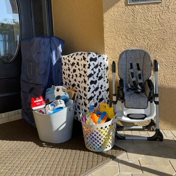Posh Baby Equipment Rentals Facebook ad: Beach vacation with little ones?