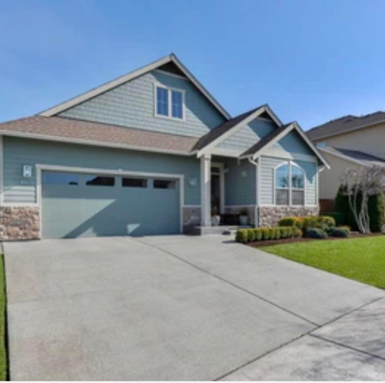 Pro Concrete Niagara Facebook ad: Concrete driveways patios sidewalks, exposed aggregate…