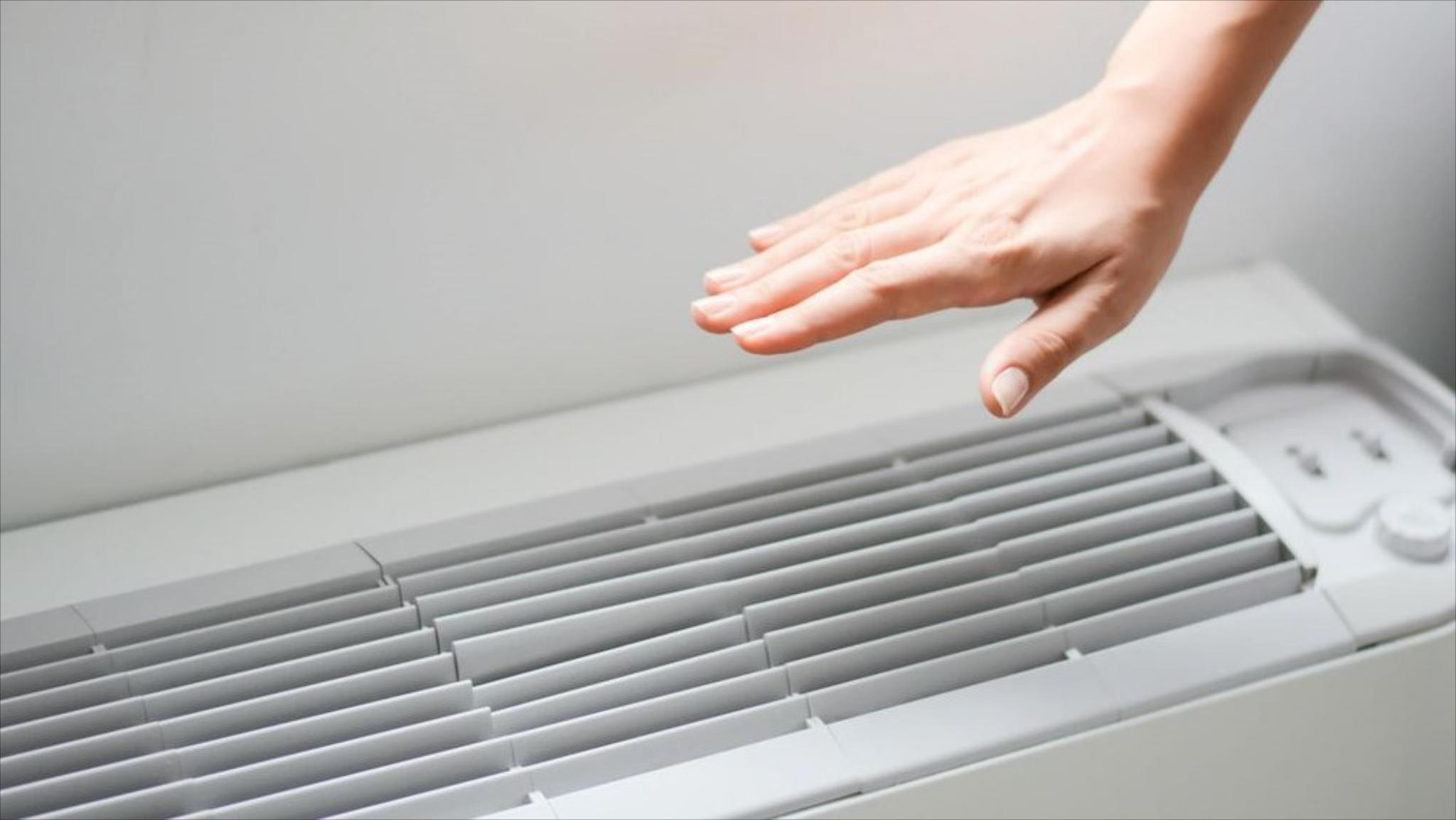 Ewing and Ewing Air Conditioning Facebook ad: Free Estimates on Equipment Replacement