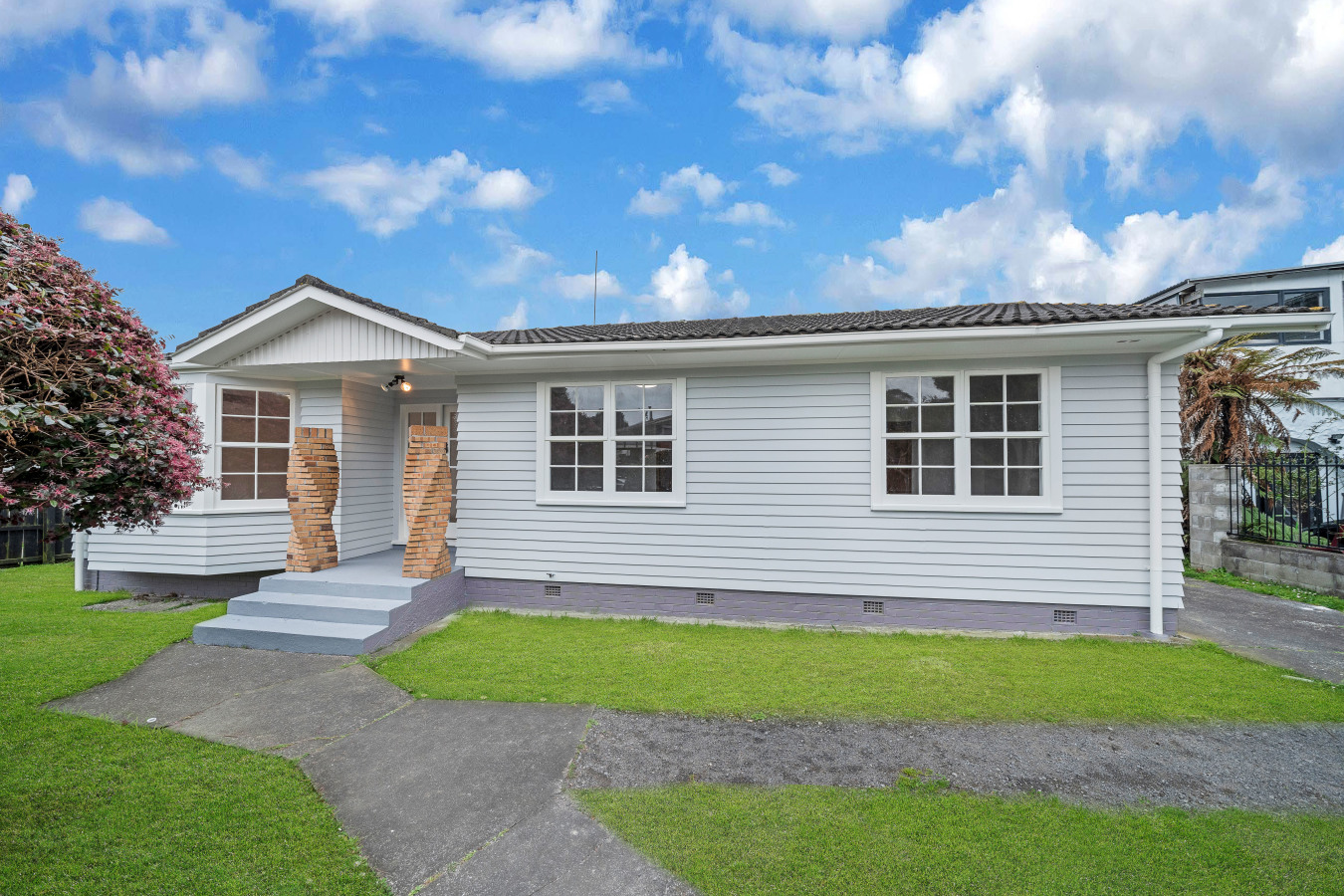Barfoot & Thompson Flat Bush Facebook ad: 7 Minton Place Manurewa