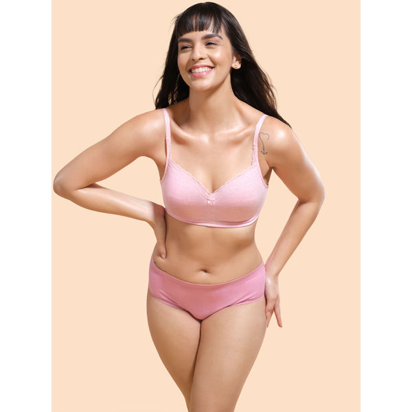 Nykaa Fashion Facebook ad
