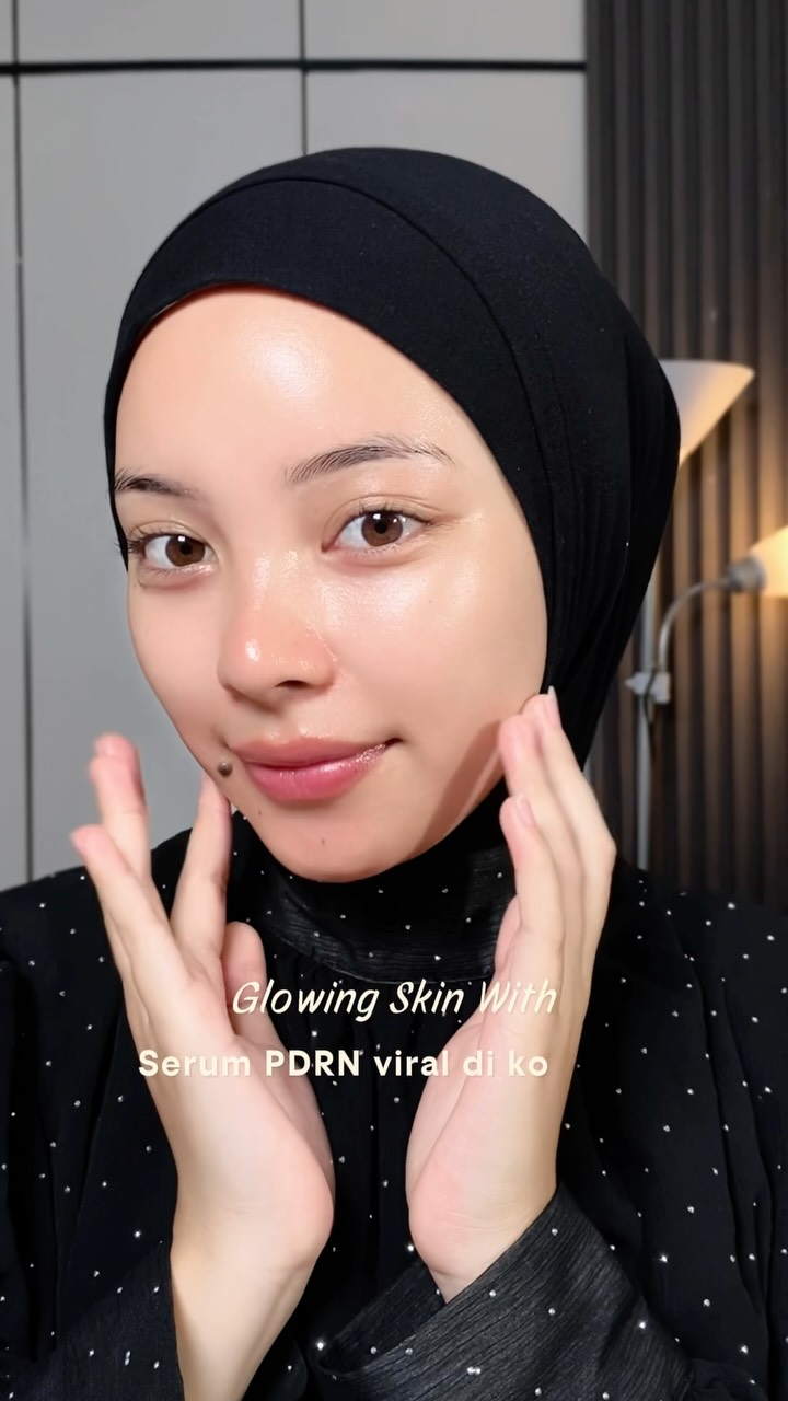 Glad 2 Glow Indonesia Facebook ad: Rahasia kulit glowing rajin pakai PDRN Serum nya…