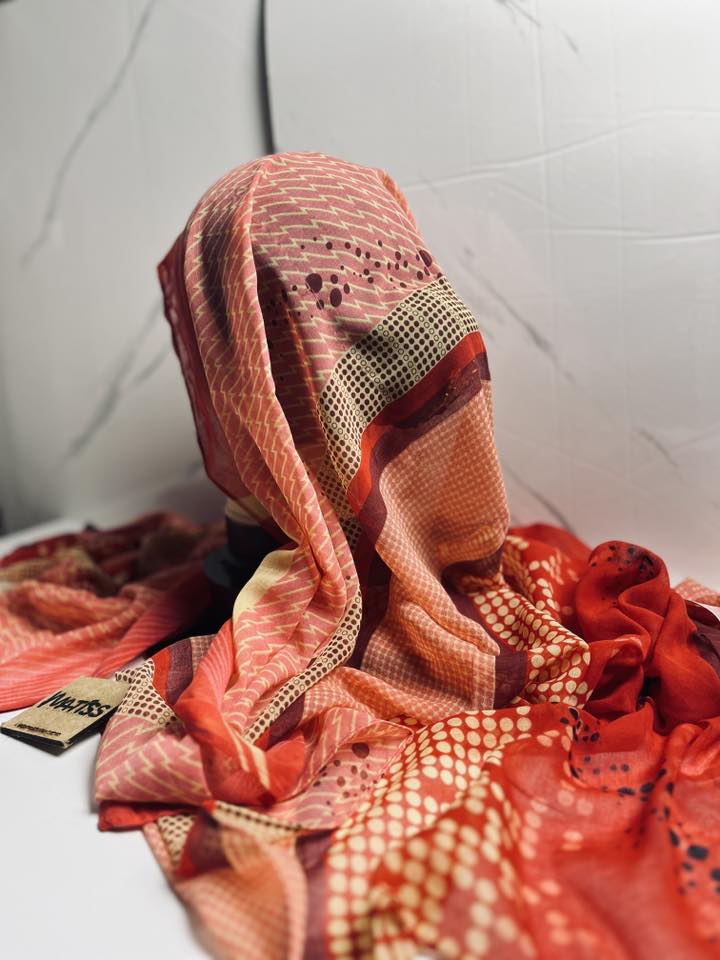 Mat’iss Facebook ad: Vos voiles & foulards friperie soigneusement sélectionnés
