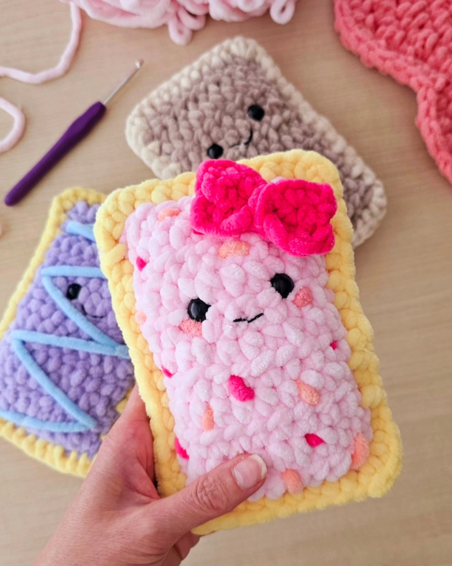 Knotsmerryyarn Facebook ad