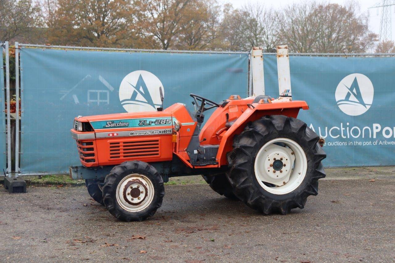 AuctionPort Facebook ad: Auctions of Forklifts - Excavators - Aerial platforms…