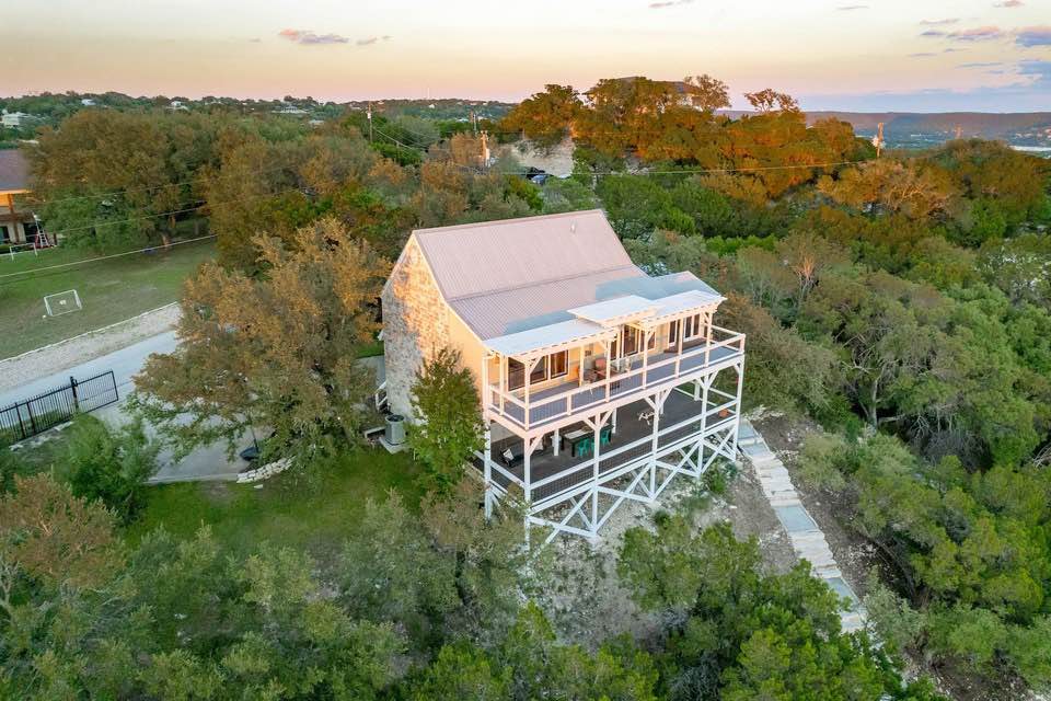 Bradley Markham Facebook ad: 3 Beds 2 Baths House