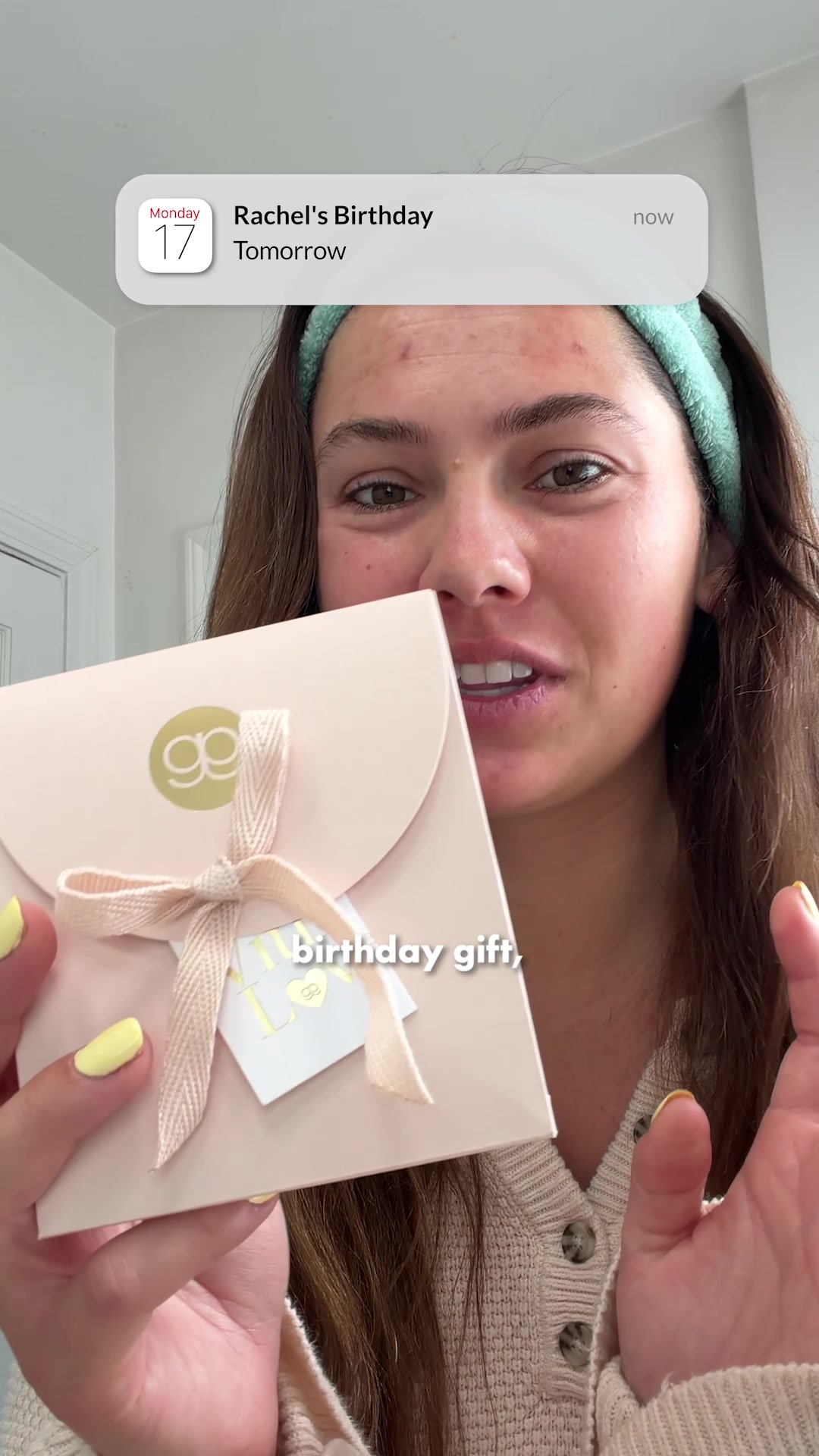 gorjana Facebook ad: Gifting Made Easy