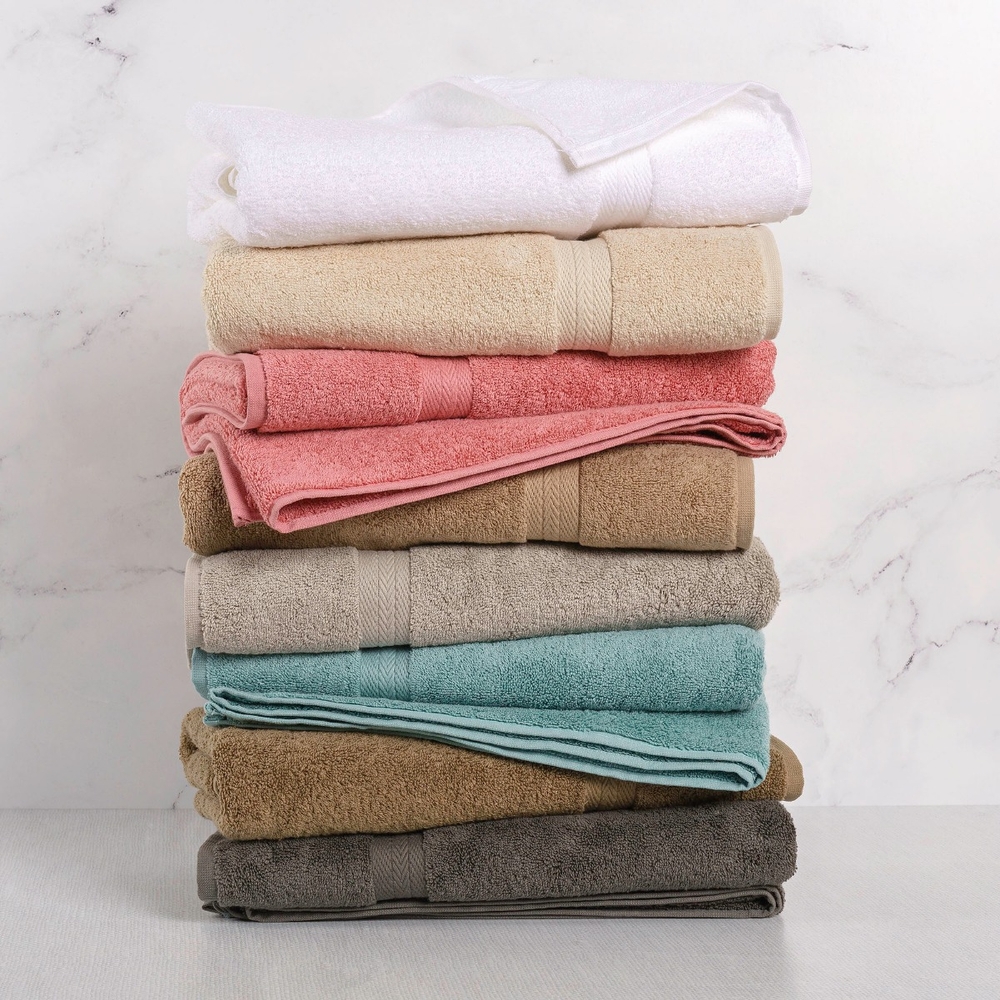 Linen Chest Facebook ad: Save big on hundreds of home essentials.
