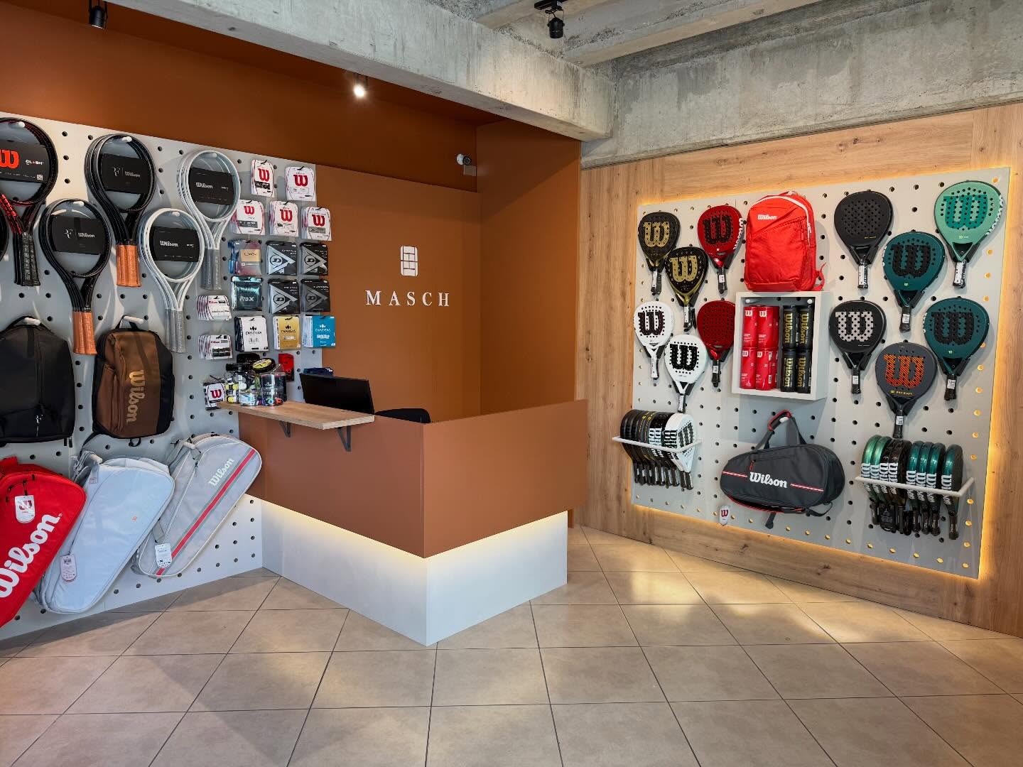Masch Sporting Goods Facebook ad: La mejor tienda de raquetas de Guatemala está…